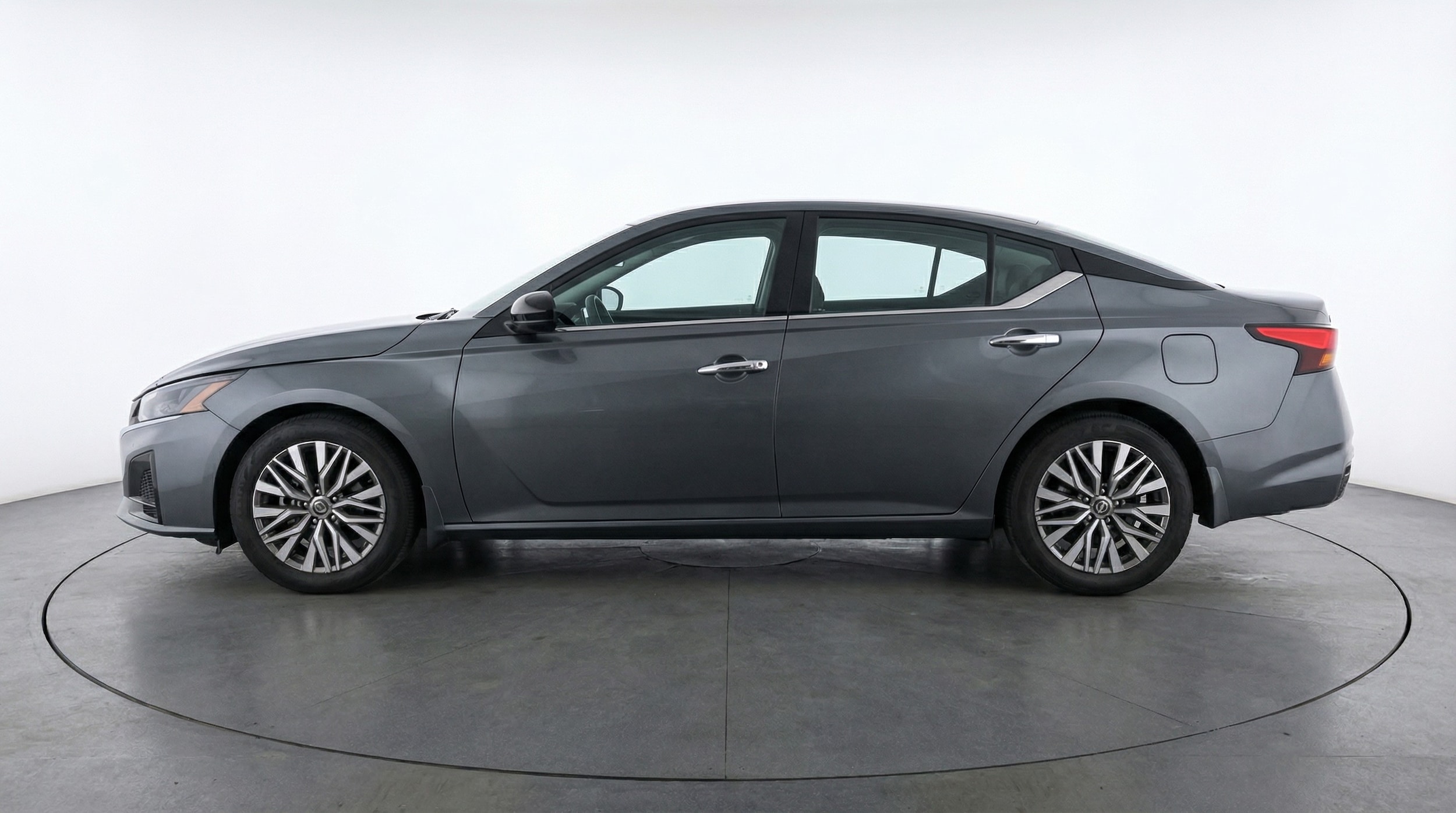 Thumbnail: 2025 Nissan Altima - 4