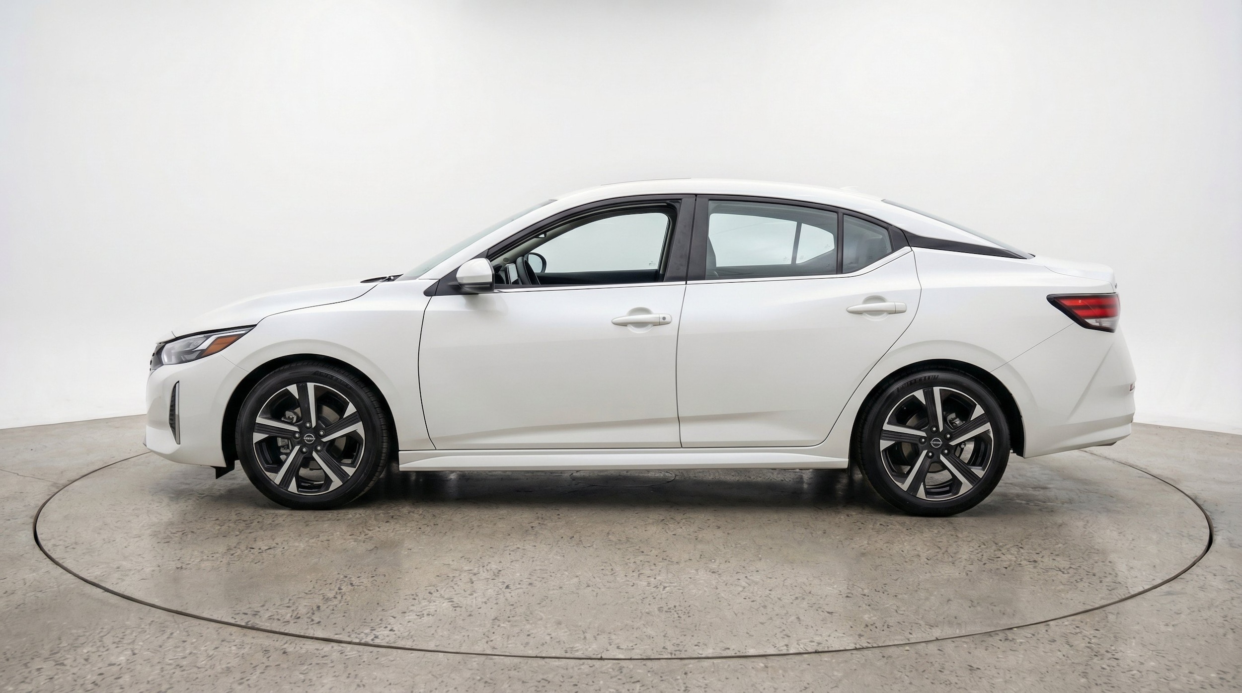 Thumbnail: 2025 Nissan Sentra - 5