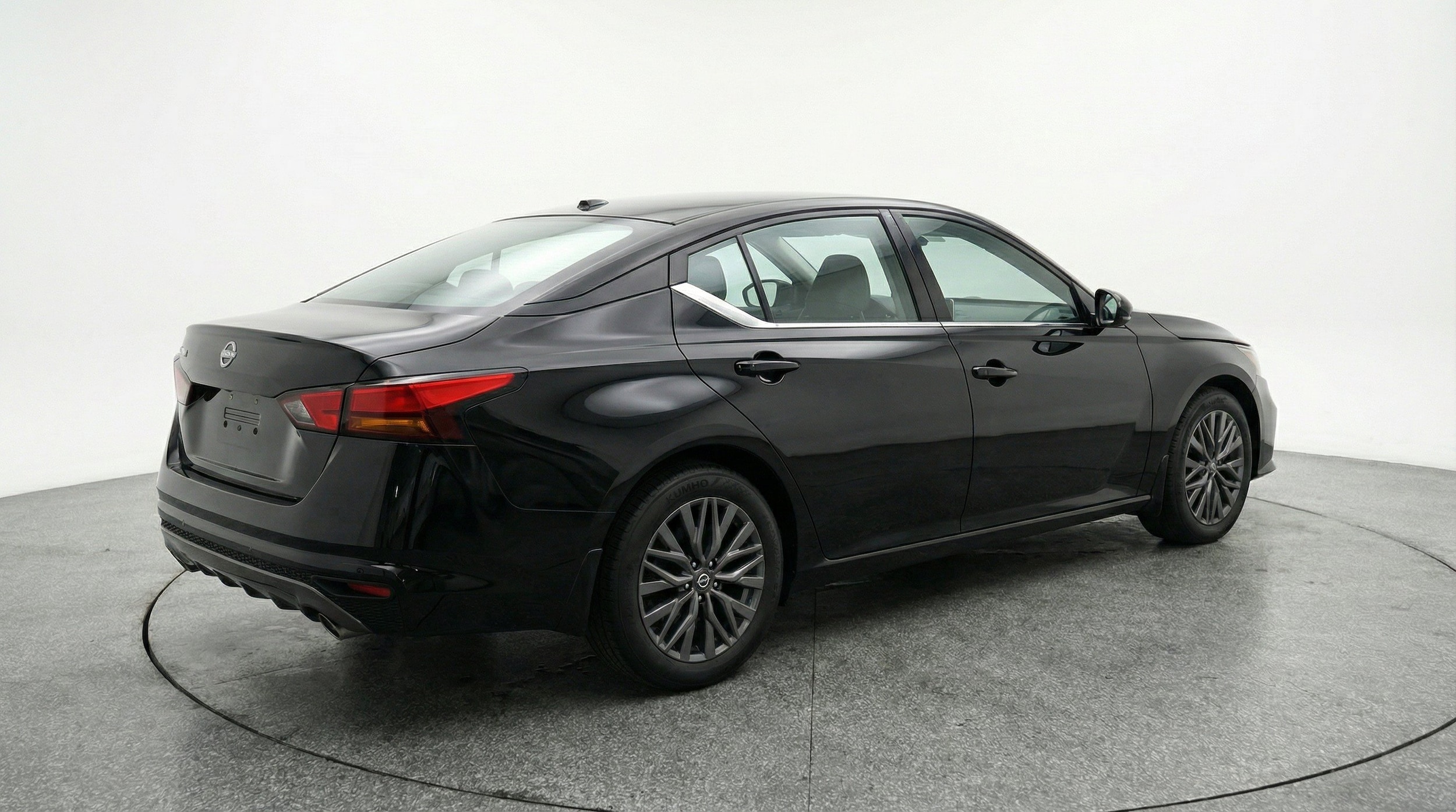 Thumbnail: 2025 Nissan Altima - 9