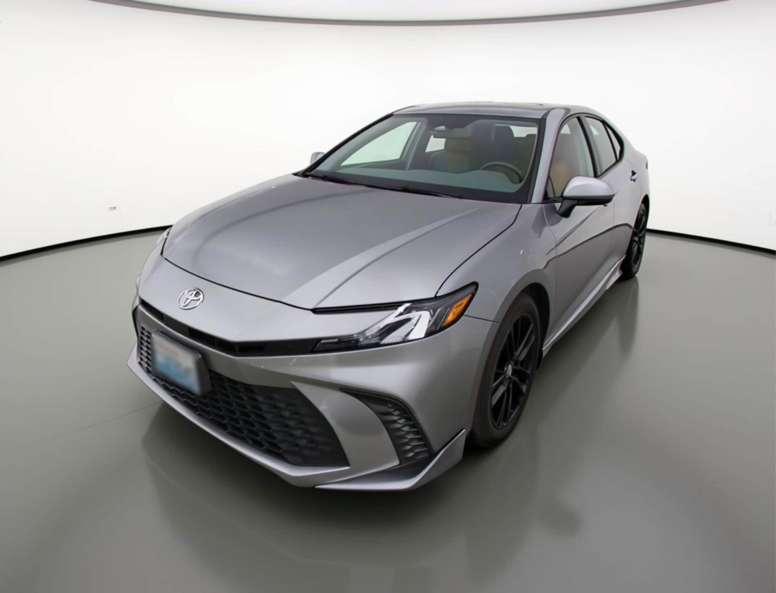 Thumbnail: 2025 Toyota Camry - 3
