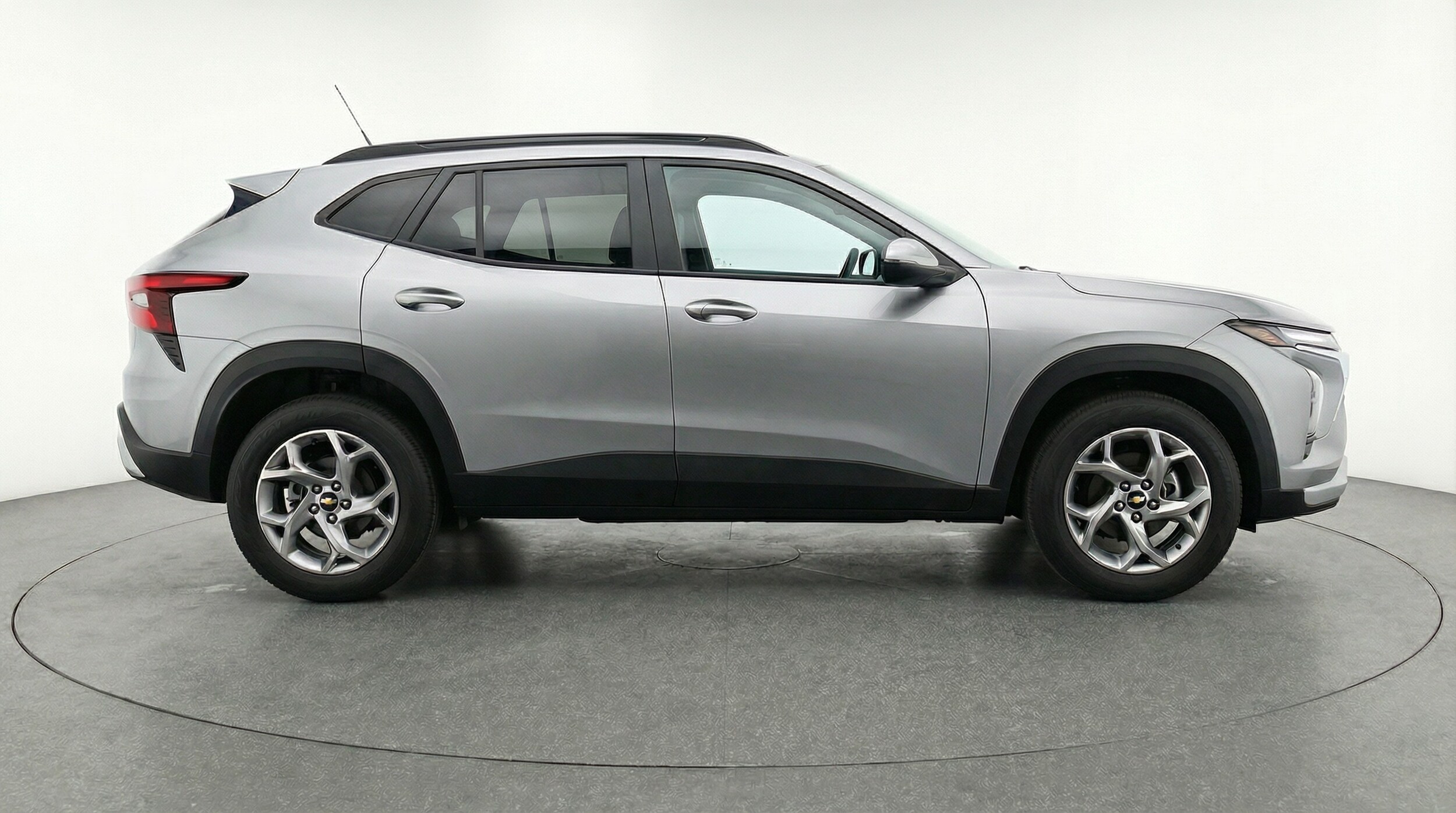 Thumbnail: 2025 Chevrolet Trax - 8