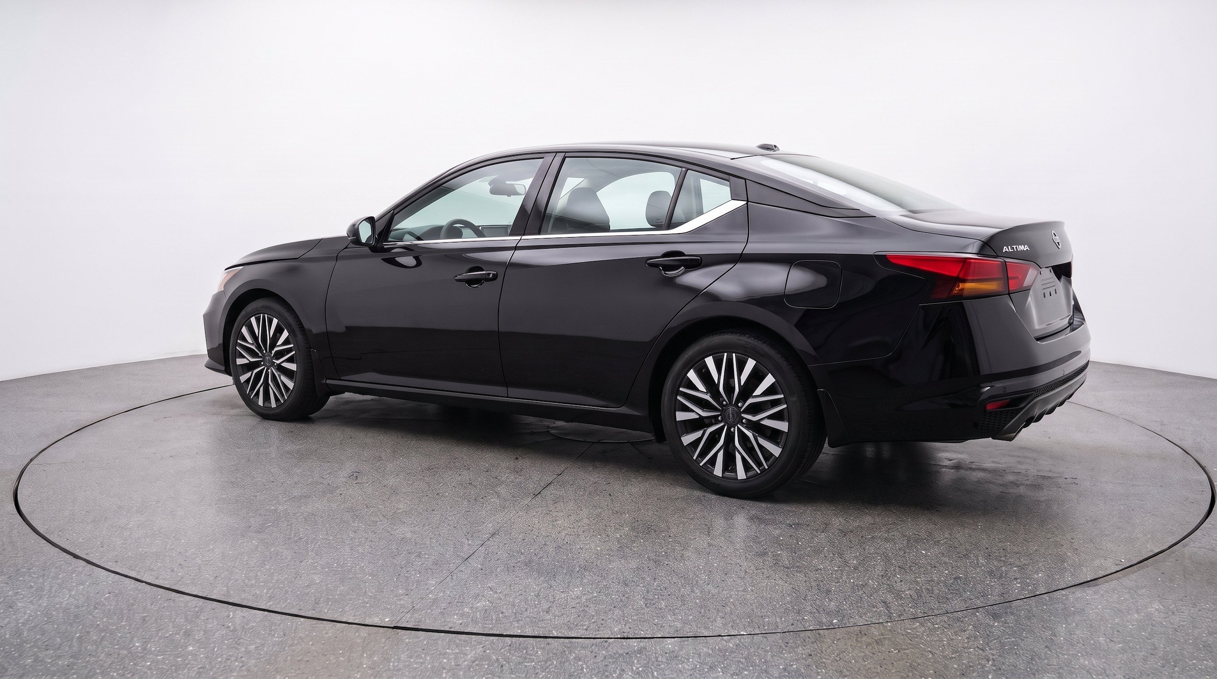 Thumbnail: 2025 Nissan Altima - 6