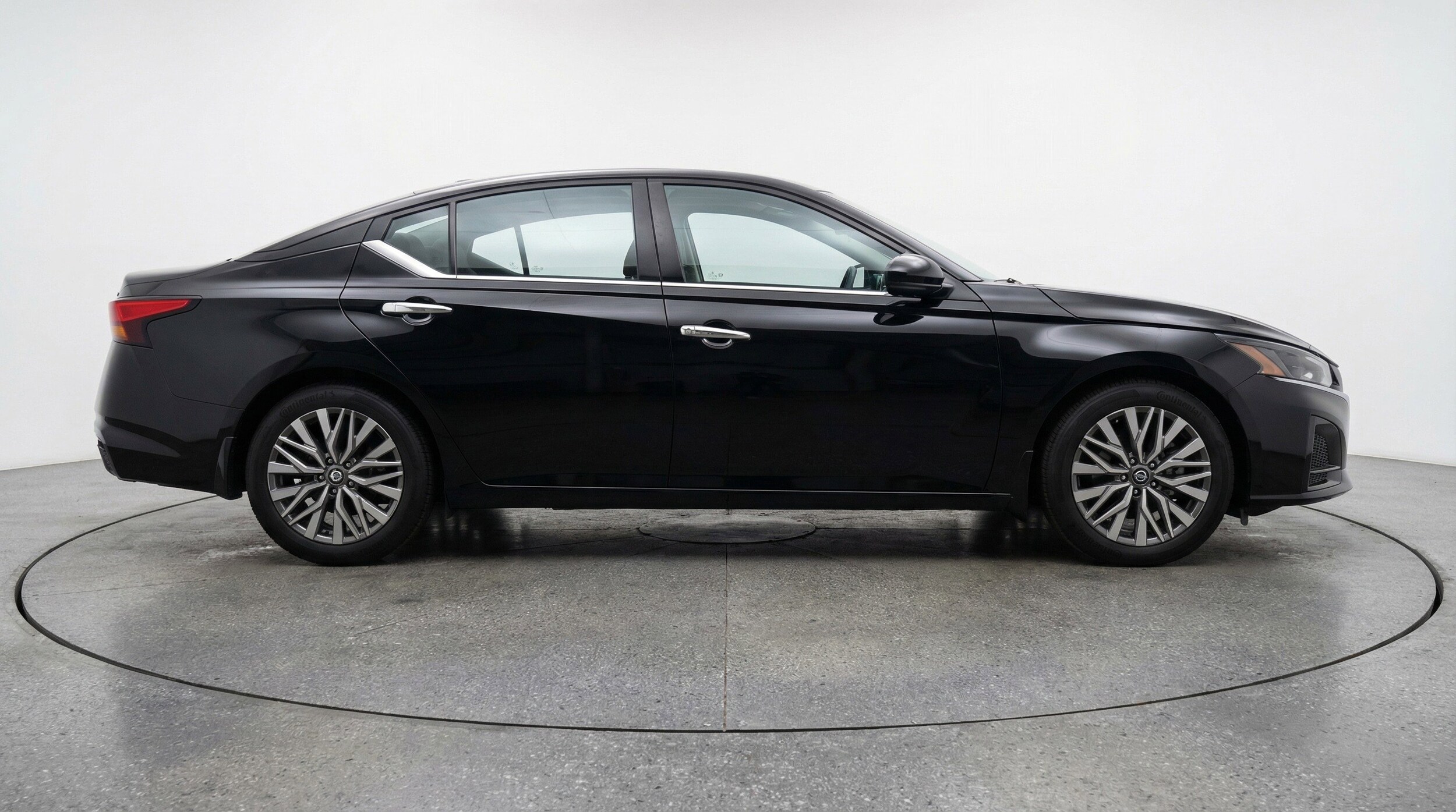 Thumbnail: 2025 Nissan Altima - 11