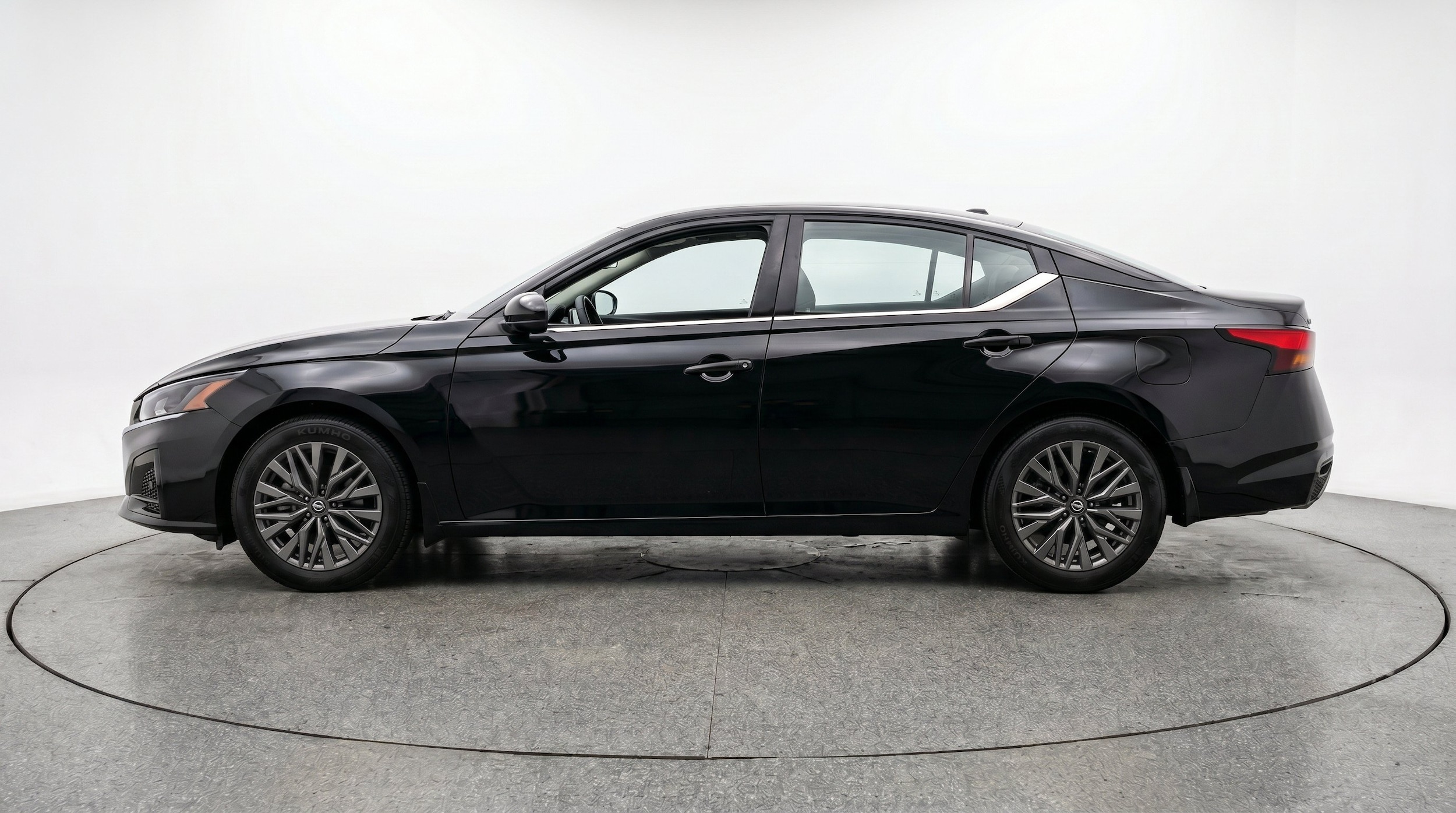 Thumbnail: 2026 Nissan Altima - 5