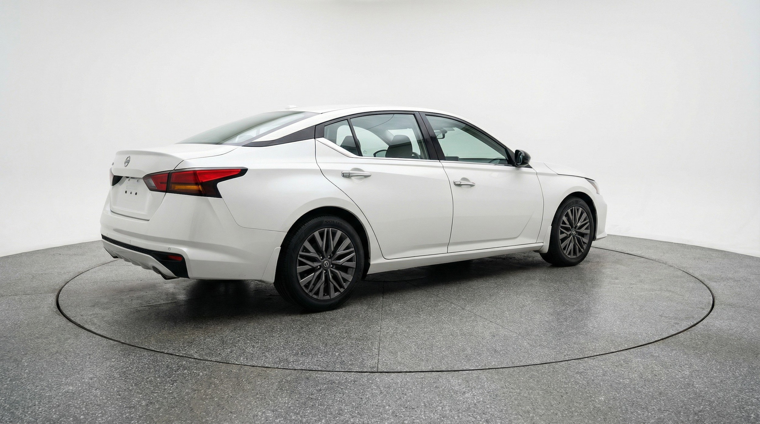 Thumbnail: 2025 Nissan Altima - 9