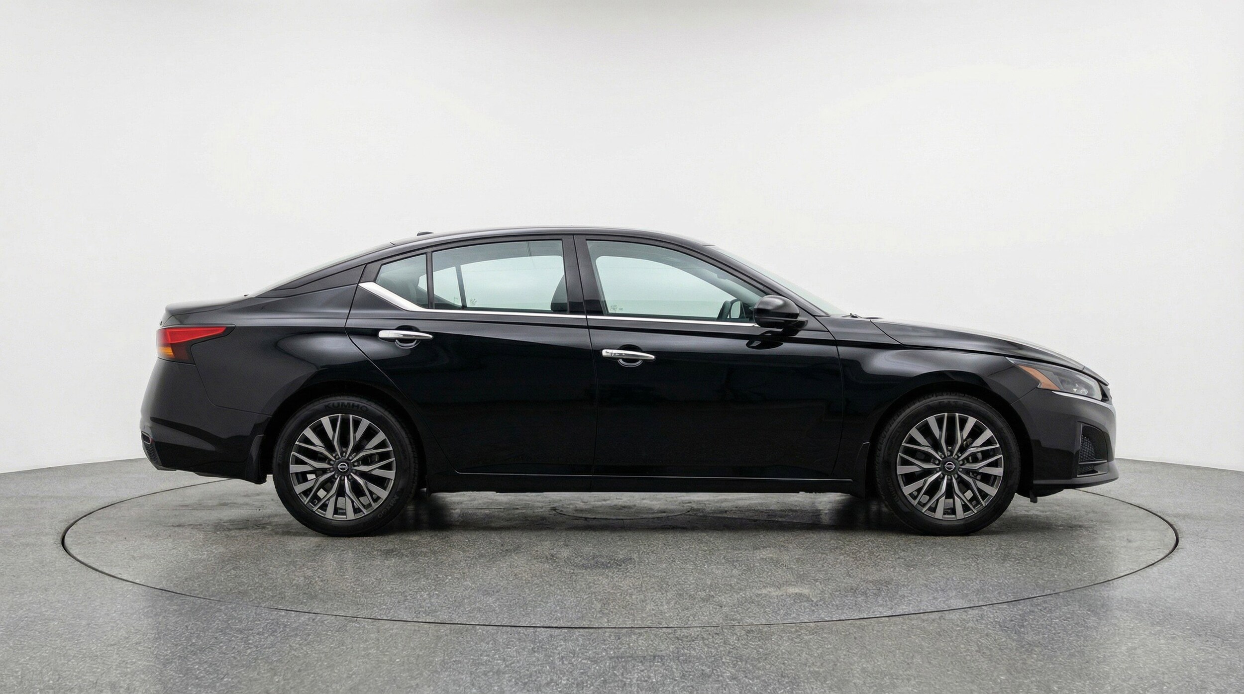 Thumbnail: 2025 Nissan Altima - 11