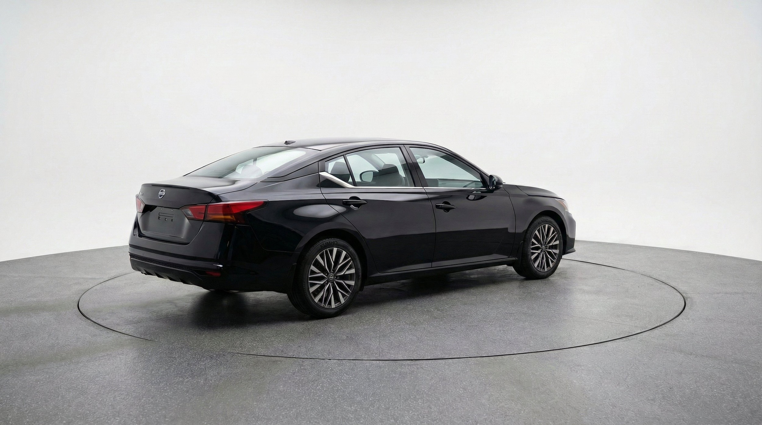 Thumbnail: 2025 Nissan Altima - 9