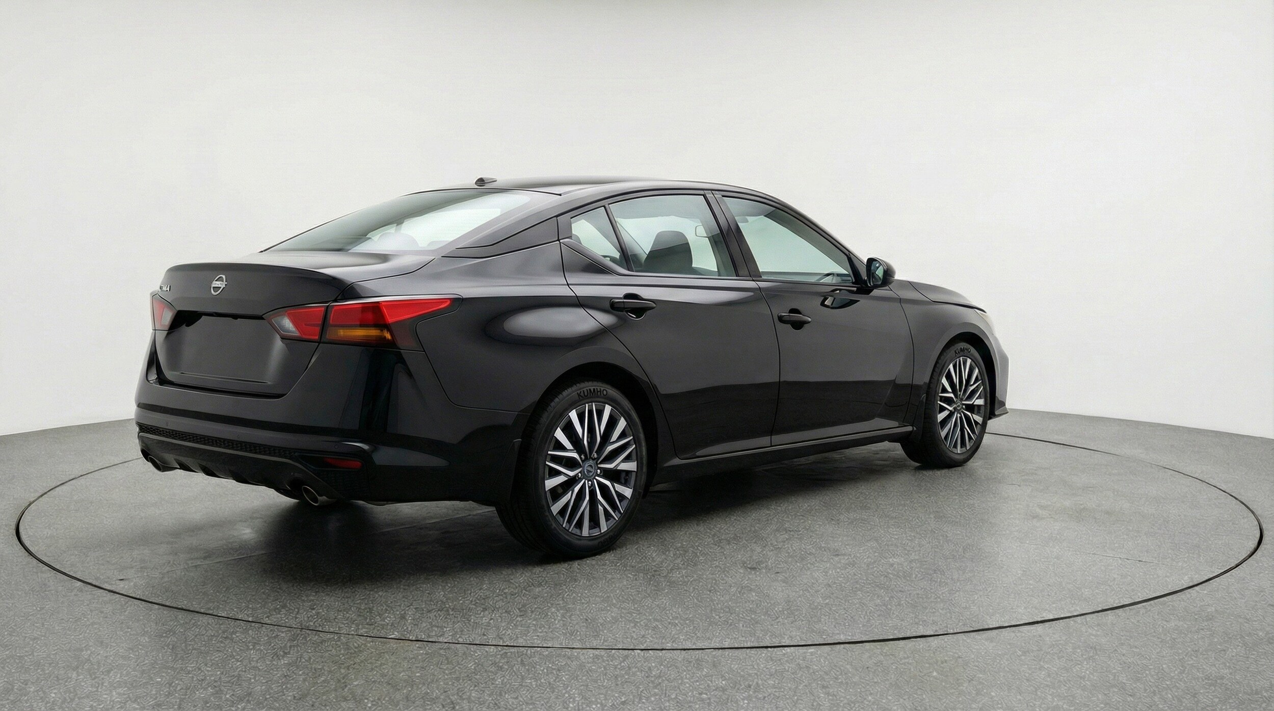 Thumbnail: 2025 Nissan Altima - 9