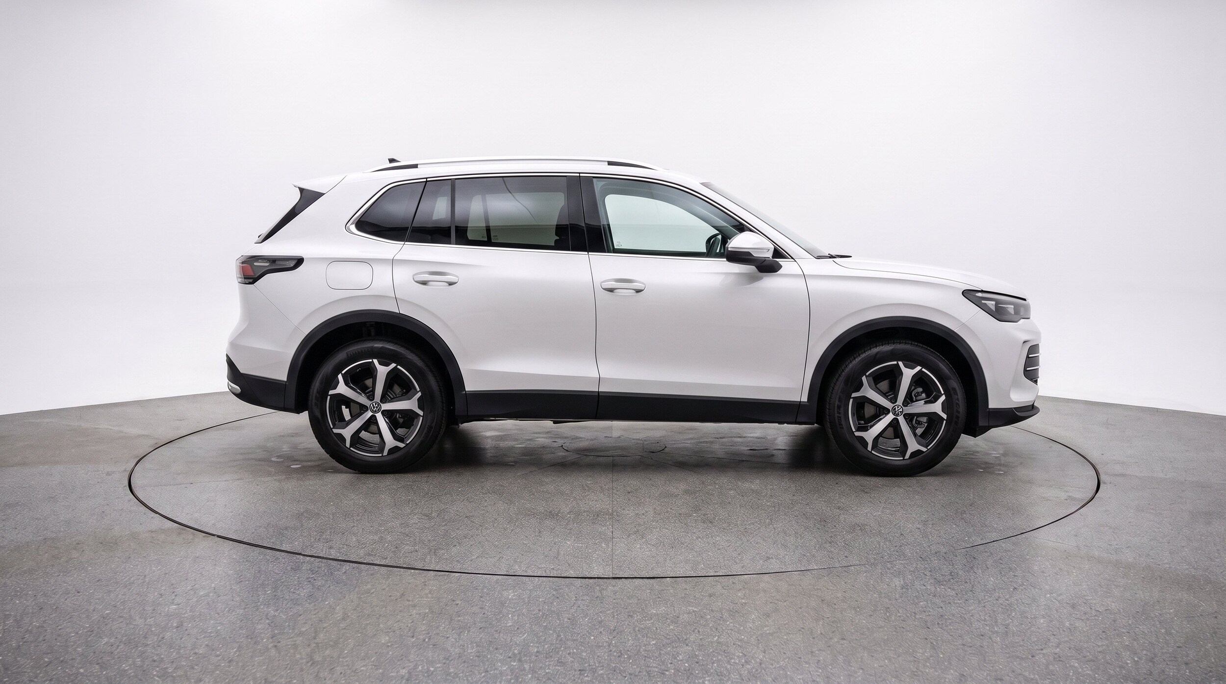 Thumbnail: 2026 Volkswagen Tiguan - 11