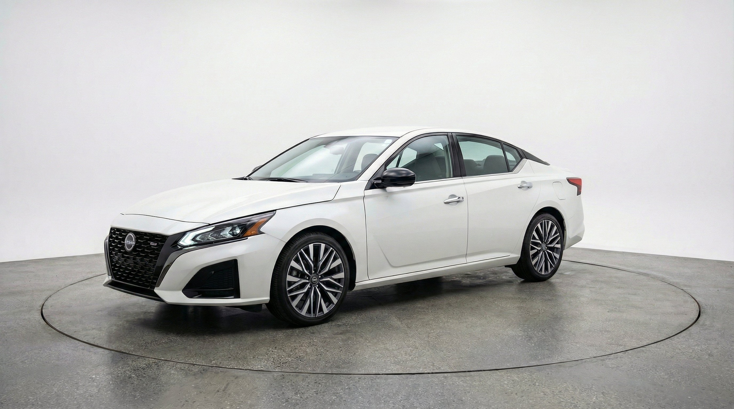 Thumbnail: 2025 Nissan Altima - 3