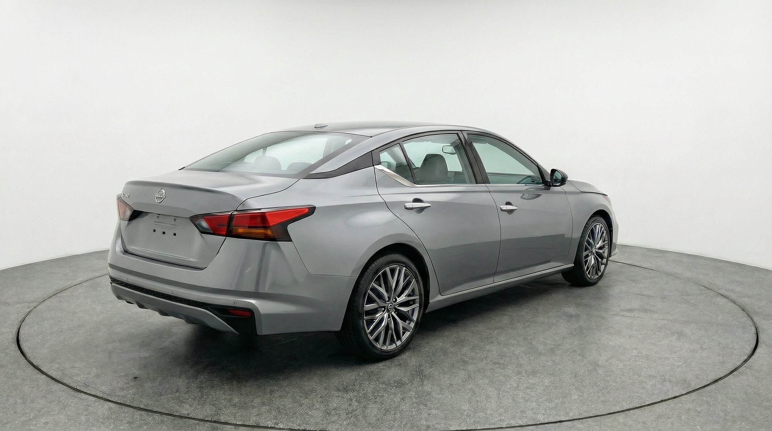 Thumbnail: 2025 Nissan Altima - 9