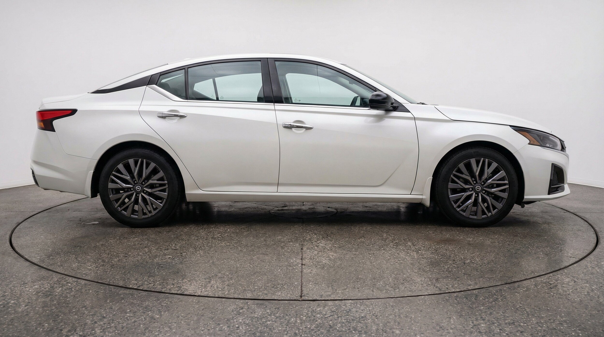 Thumbnail: 2025 Nissan Altima - 11