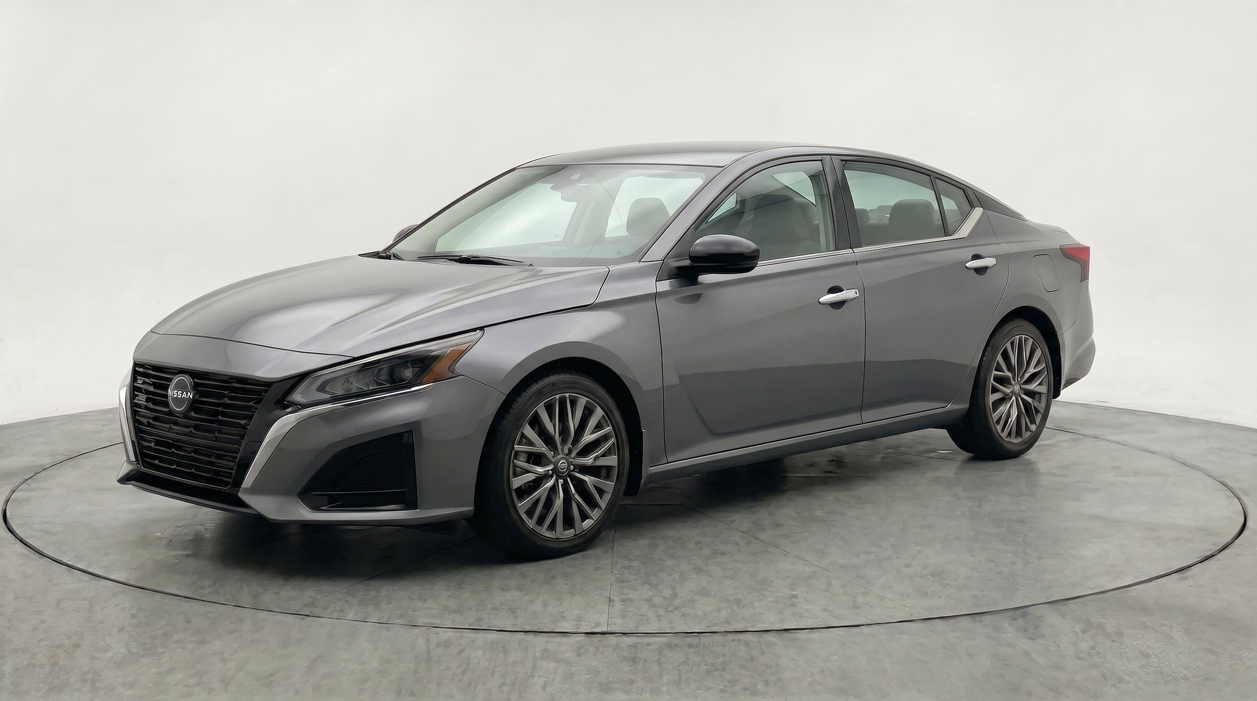 Thumbnail: 2025 Nissan Altima - 3