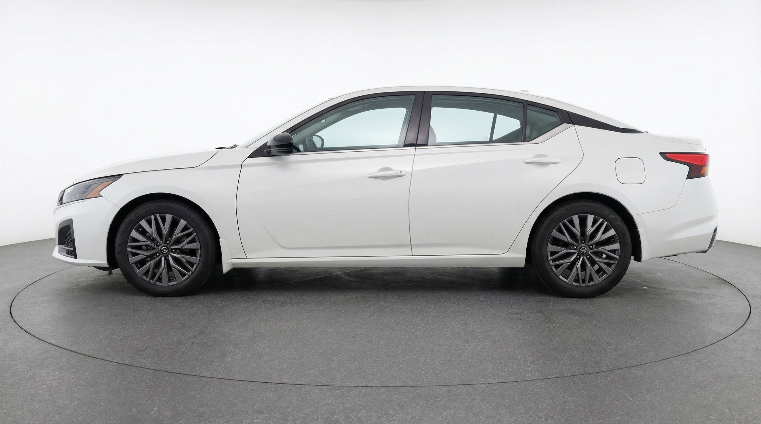 Thumbnail: 2025 Nissan Altima - 5