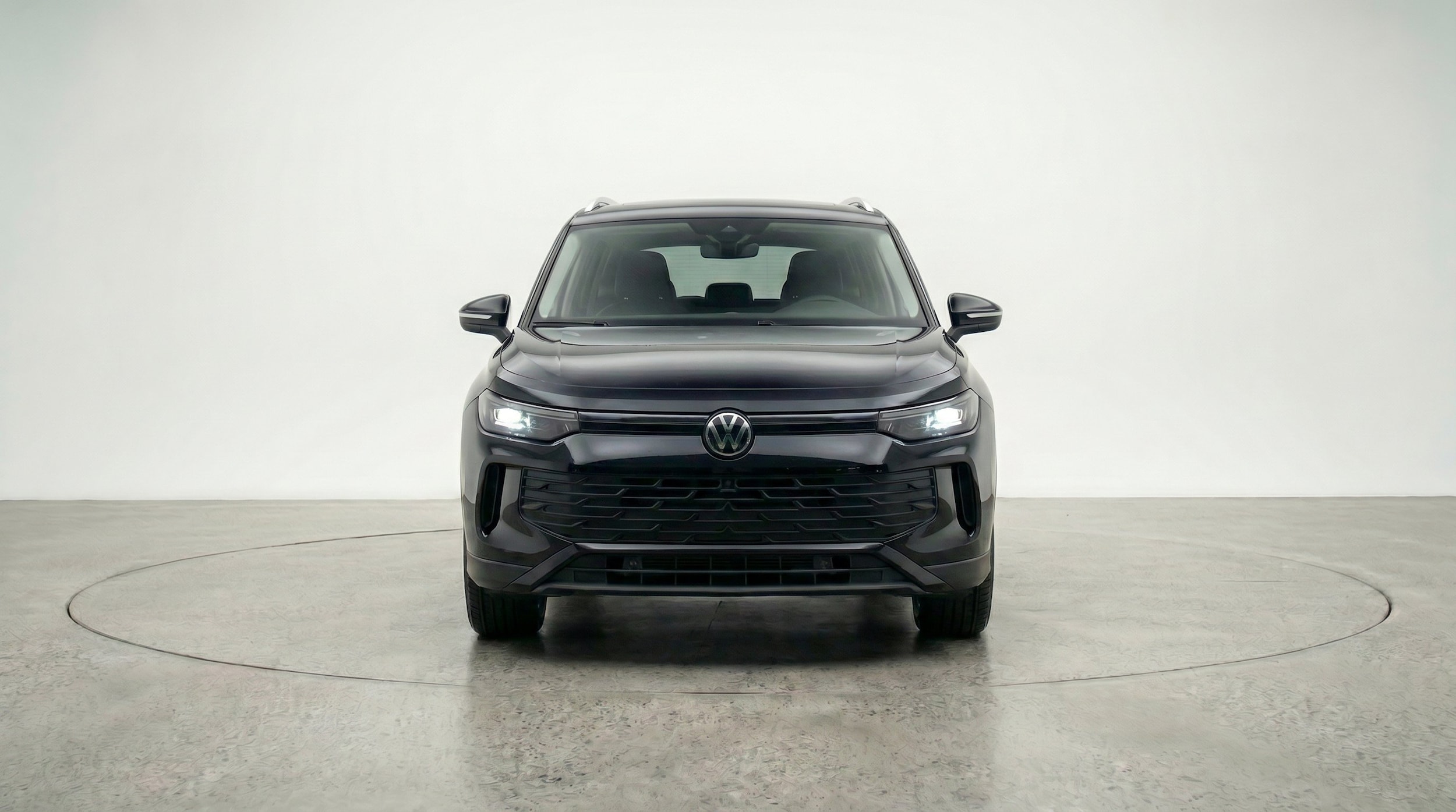 Thumbnail: 2026 Volkswagen Tiguan - 2