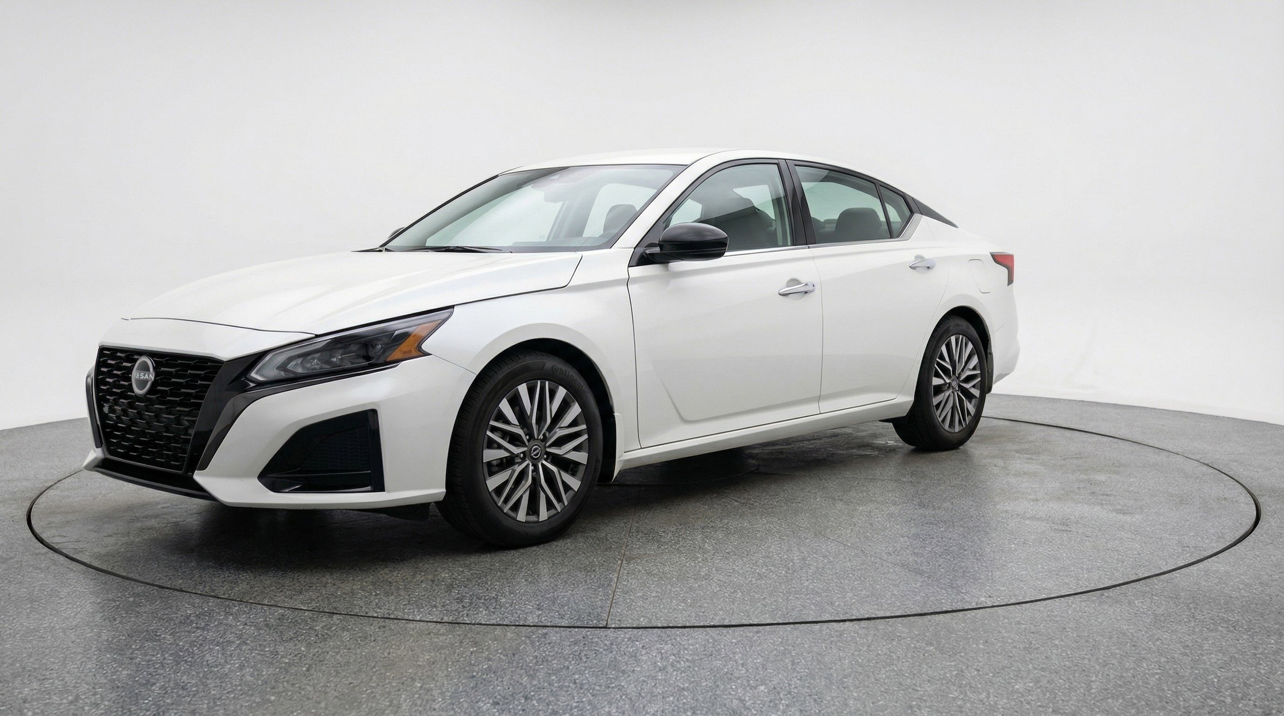 Thumbnail: 2025 Nissan Altima - 3