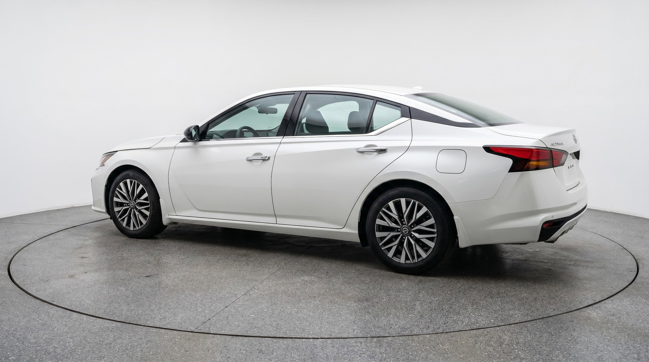 Thumbnail: 2025 Nissan Altima - 6
