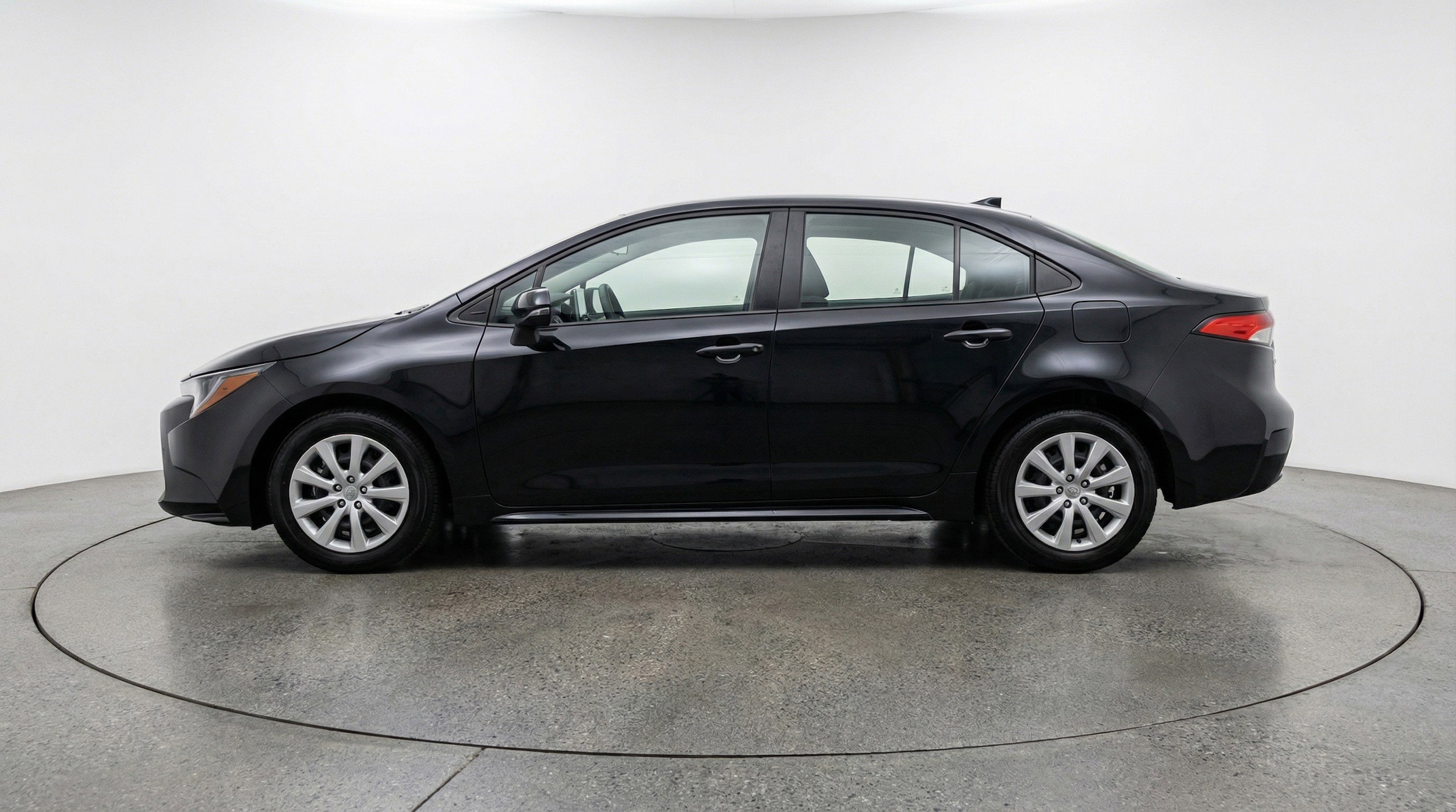 Thumbnail: 2025 Toyota Corolla - 5