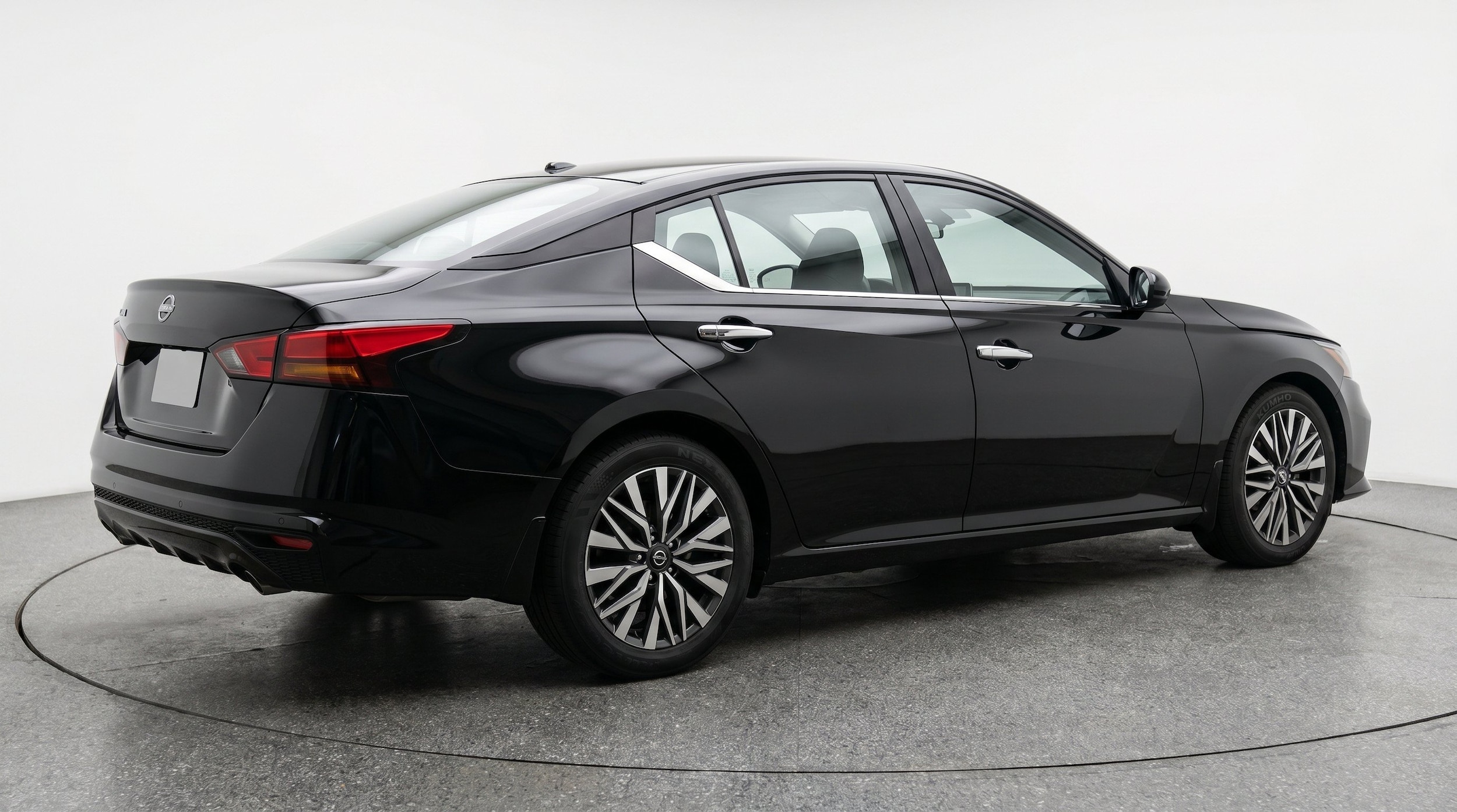 Thumbnail: 2025 Nissan Altima - 9