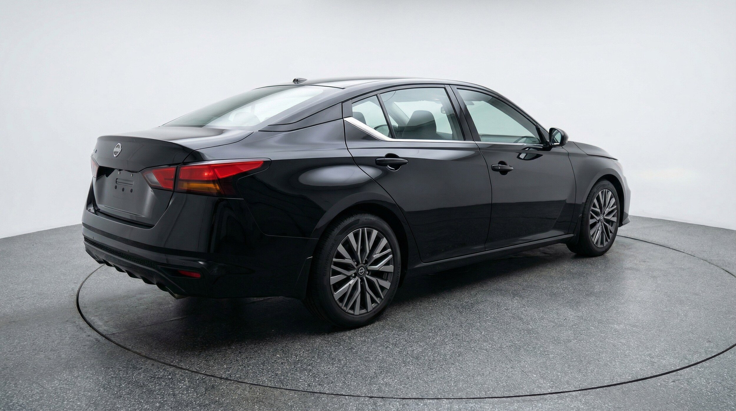 Thumbnail: 2025 Nissan Altima - 9