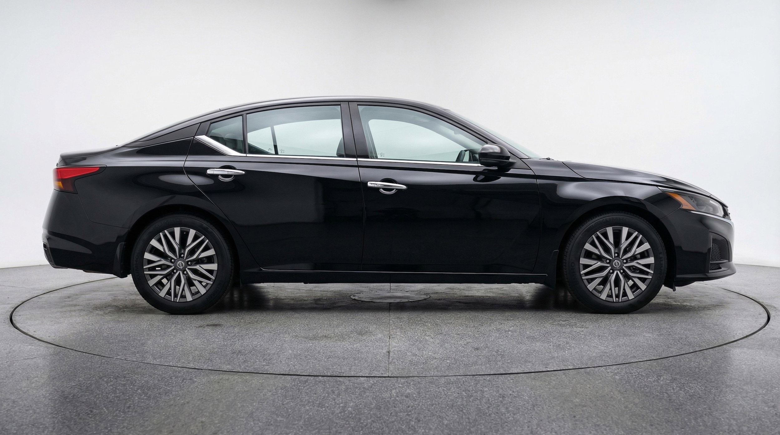 Thumbnail: 2025 Nissan Altima - 11