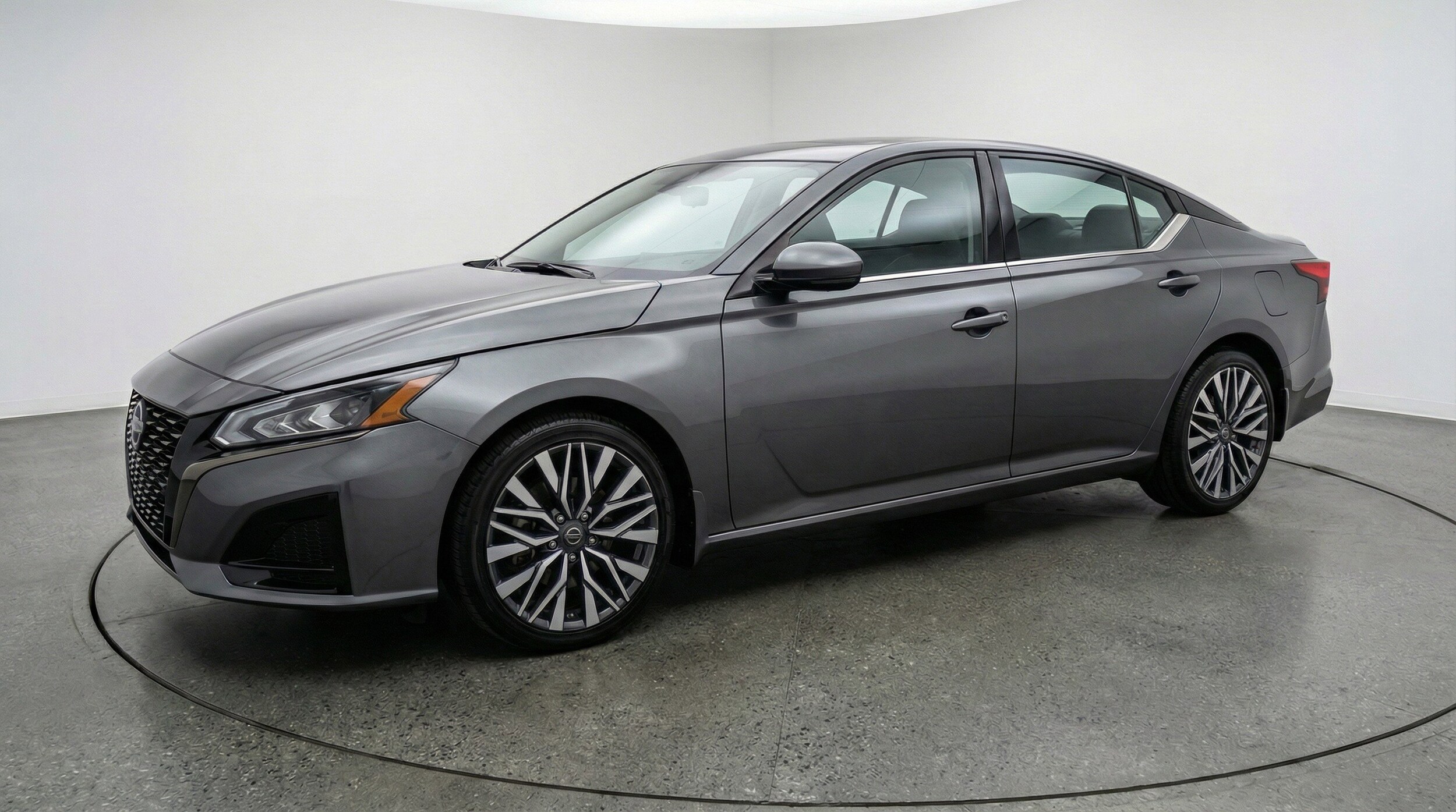 Thumbnail: 2025 Nissan Altima - 3