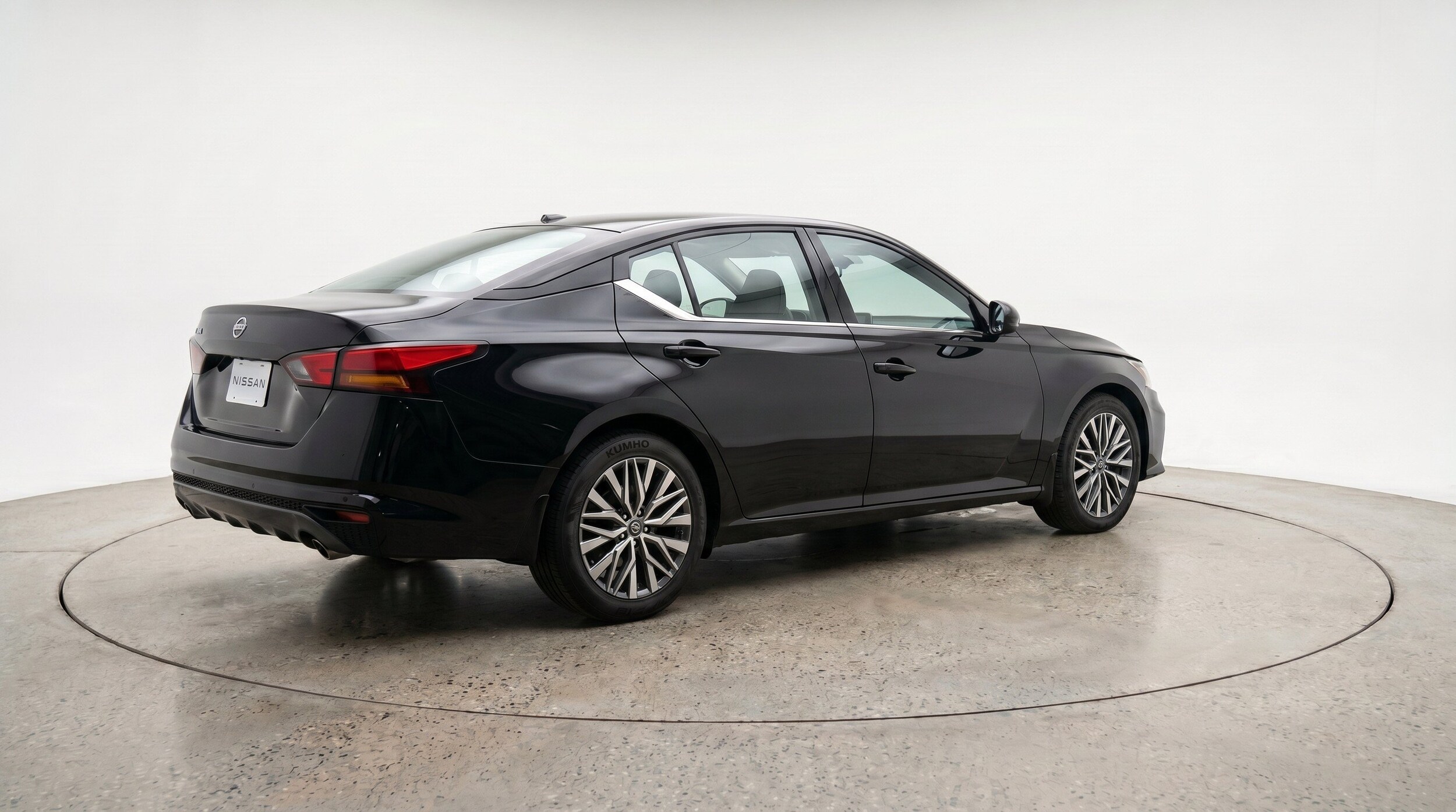 Thumbnail: 2025 Nissan Altima - 9