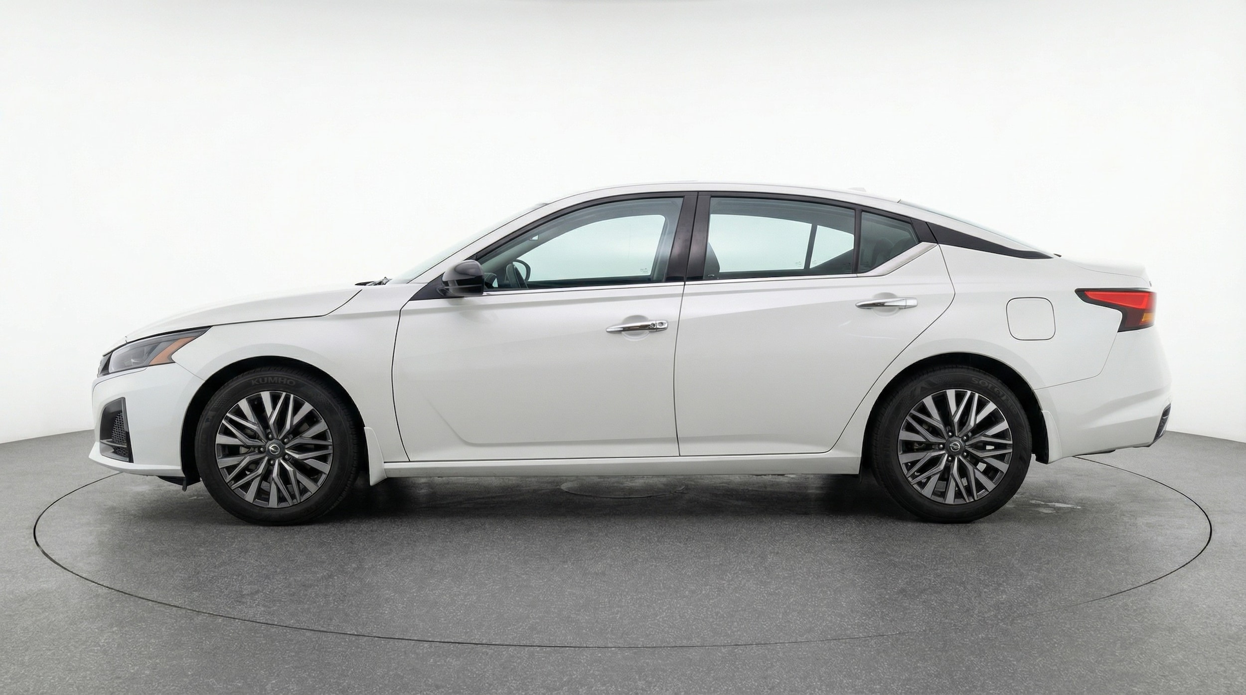 Thumbnail: 2025 Nissan Altima - 4