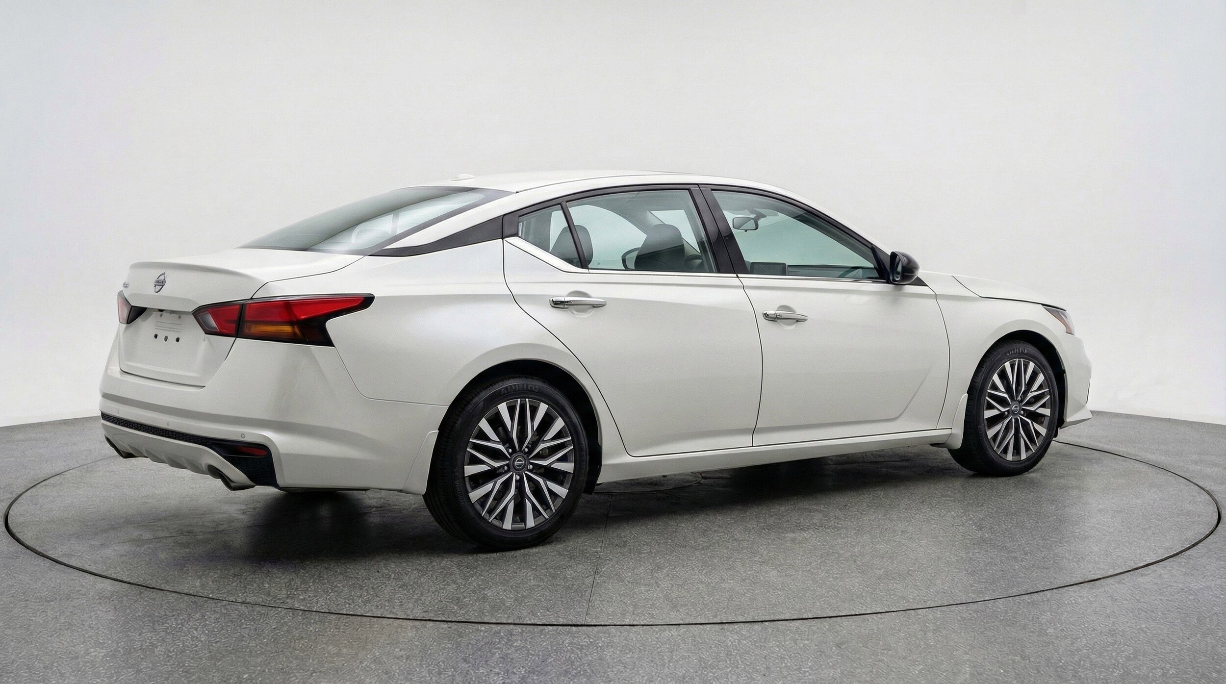 Thumbnail: 2025 Nissan Altima - 9