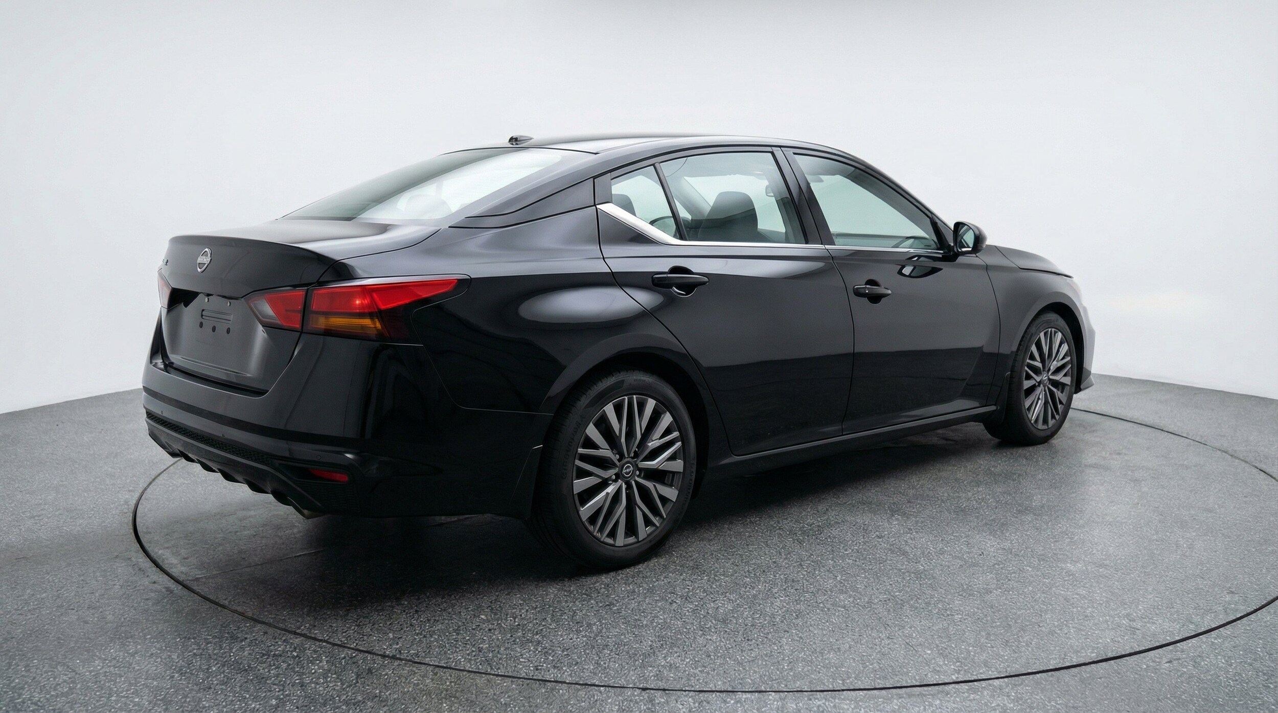 Thumbnail: 2025 Nissan Altima - 9