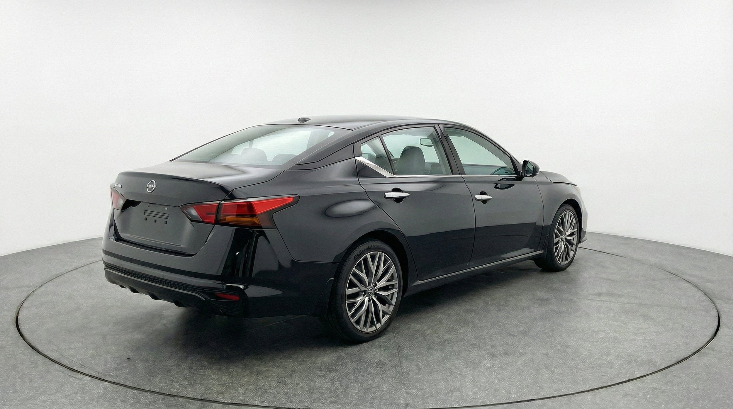 Thumbnail: 2025 Nissan Altima - 9