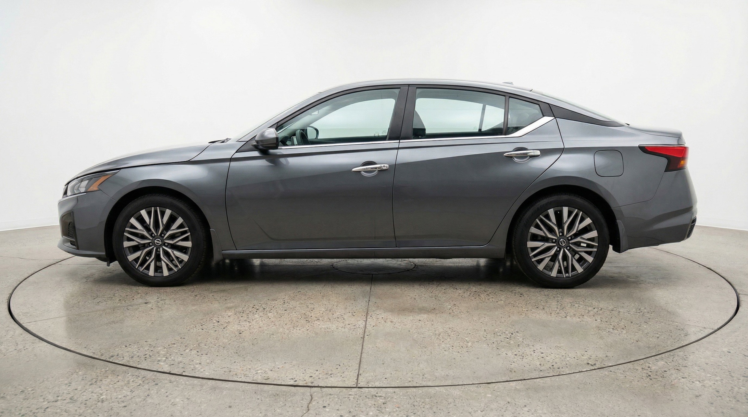 Thumbnail: 2025 Nissan Altima - 5