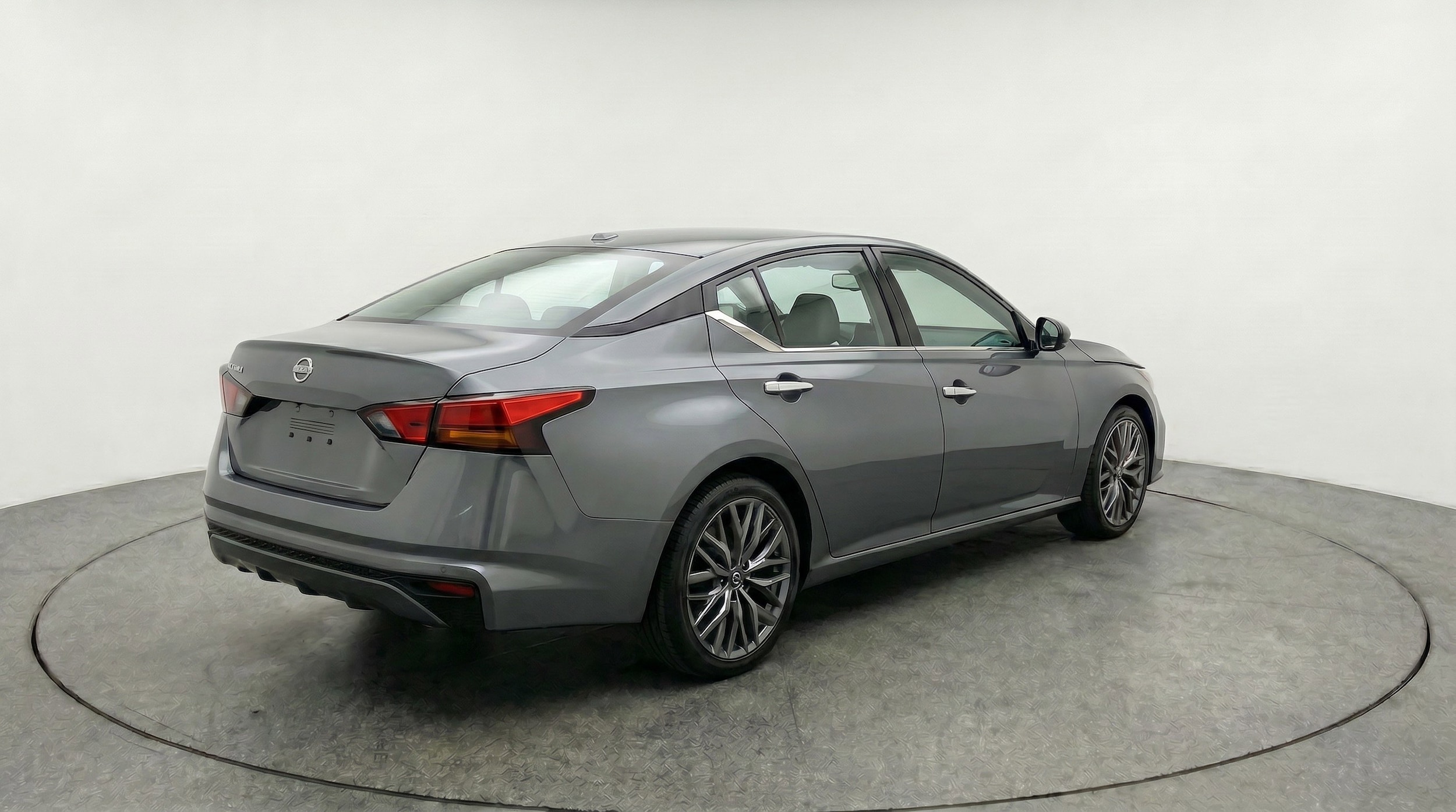 Thumbnail: 2025 Nissan Altima - 9