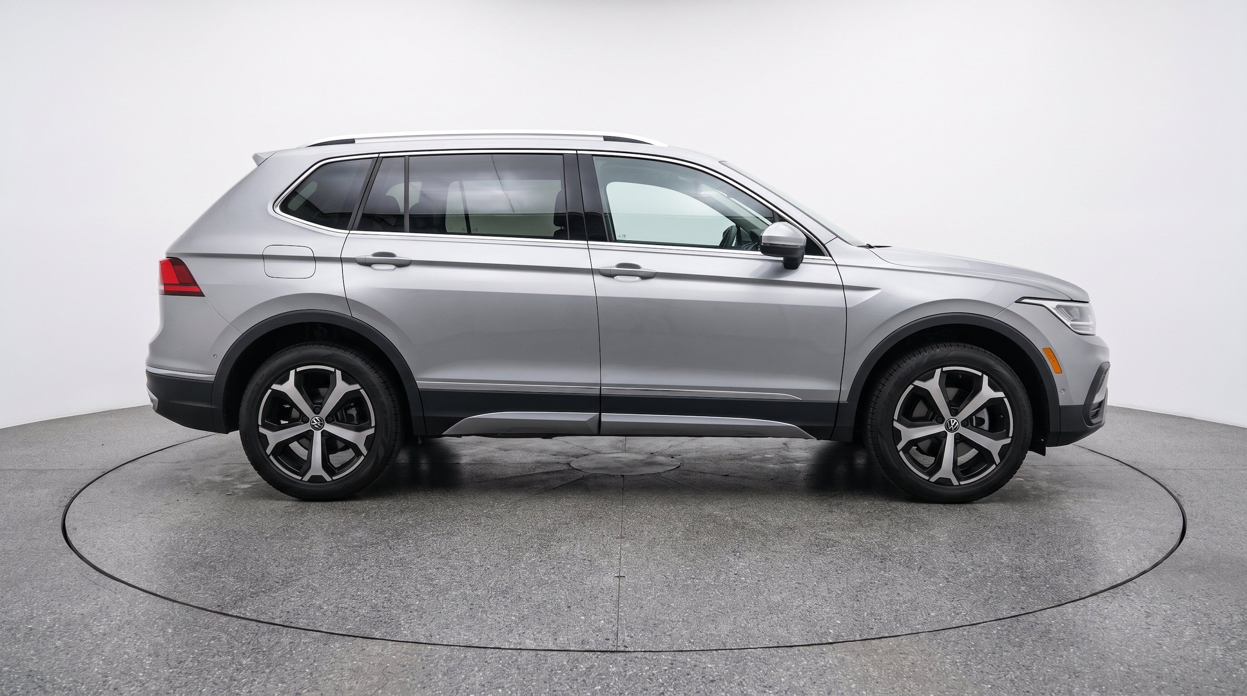 Thumbnail: 2026 Volkswagen Tiguan - 11