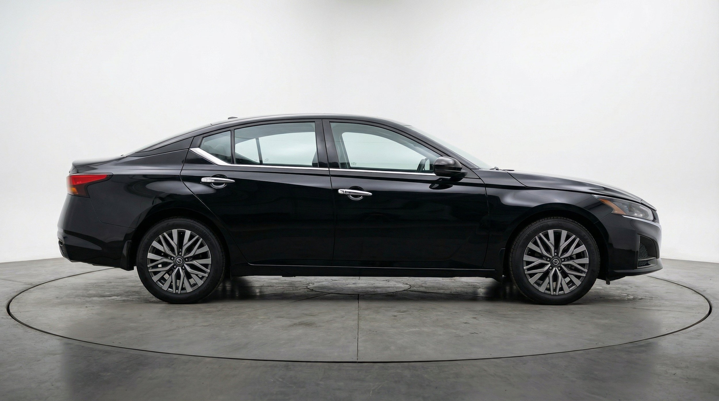 Thumbnail: 2025 Nissan Altima - 11