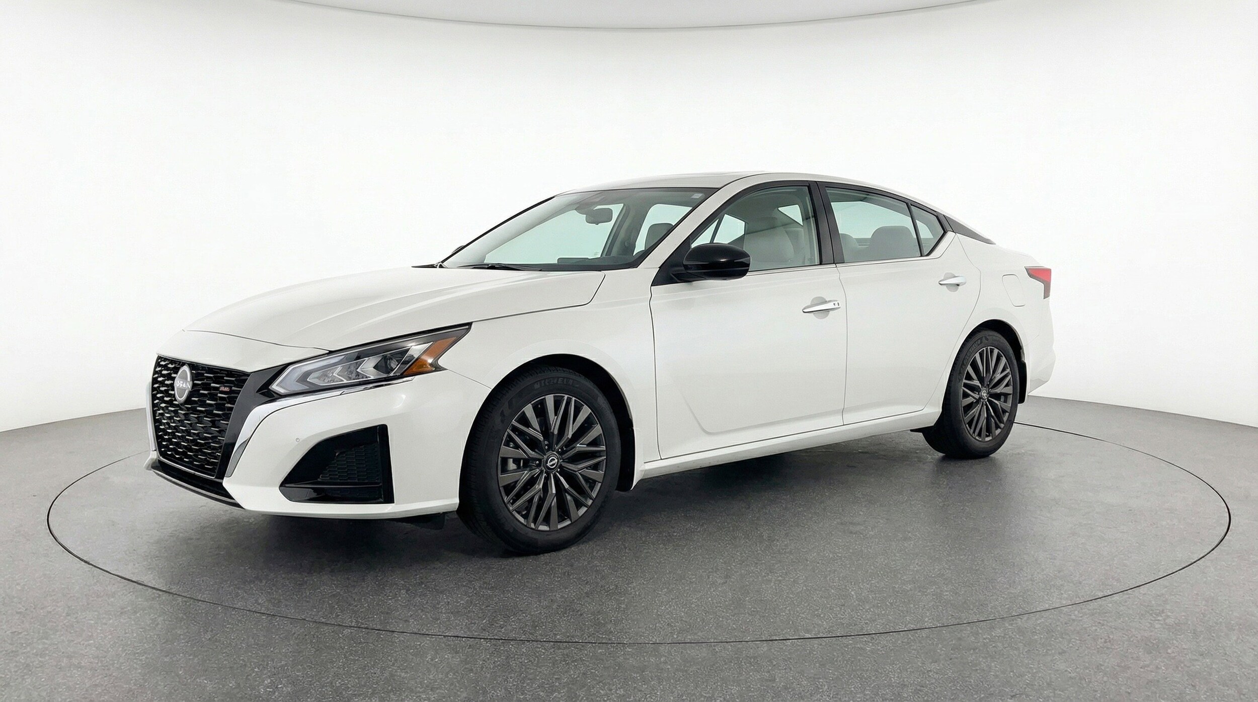 Thumbnail: 2025 Nissan Altima - 3