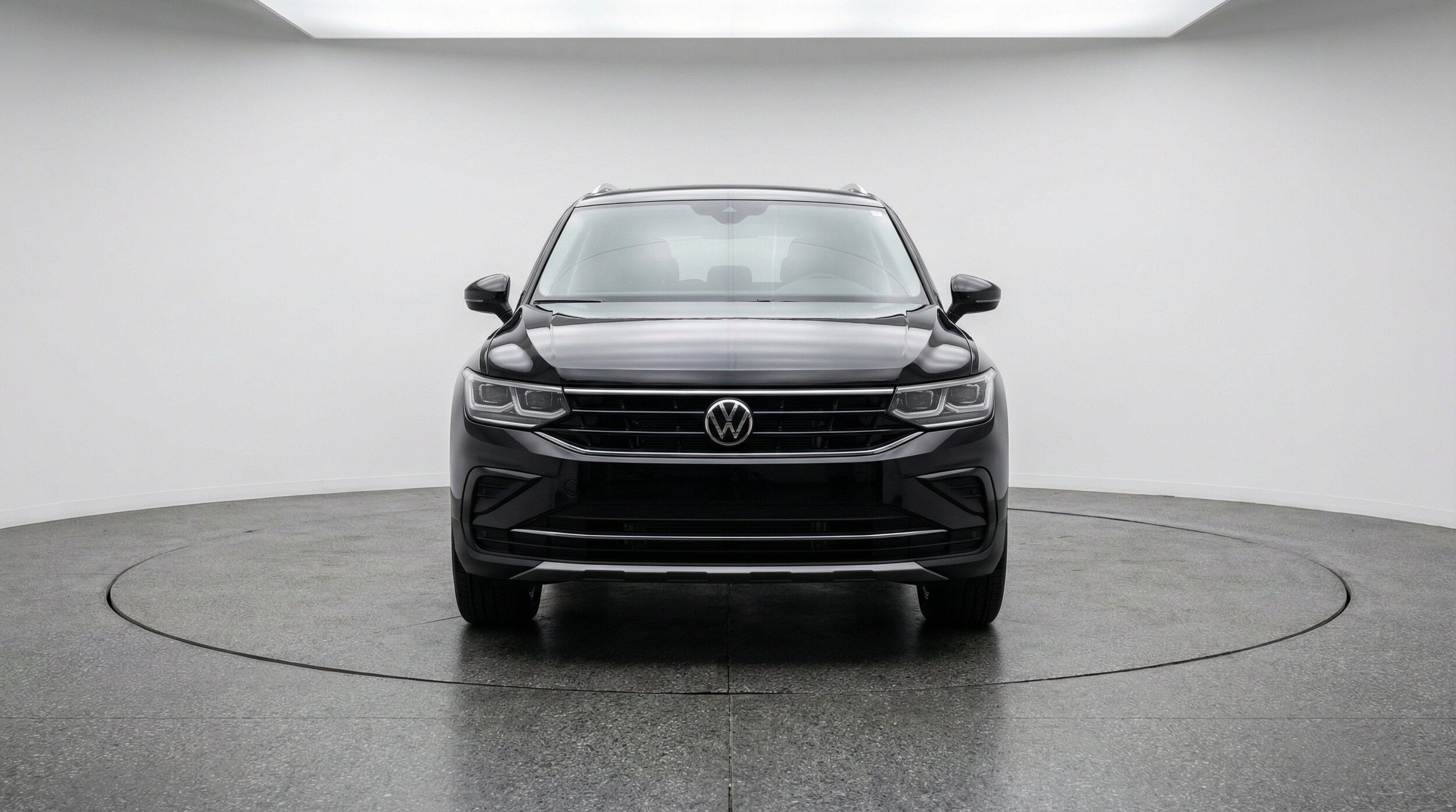 Thumbnail: 2026 Volkswagen Tiguan - 2