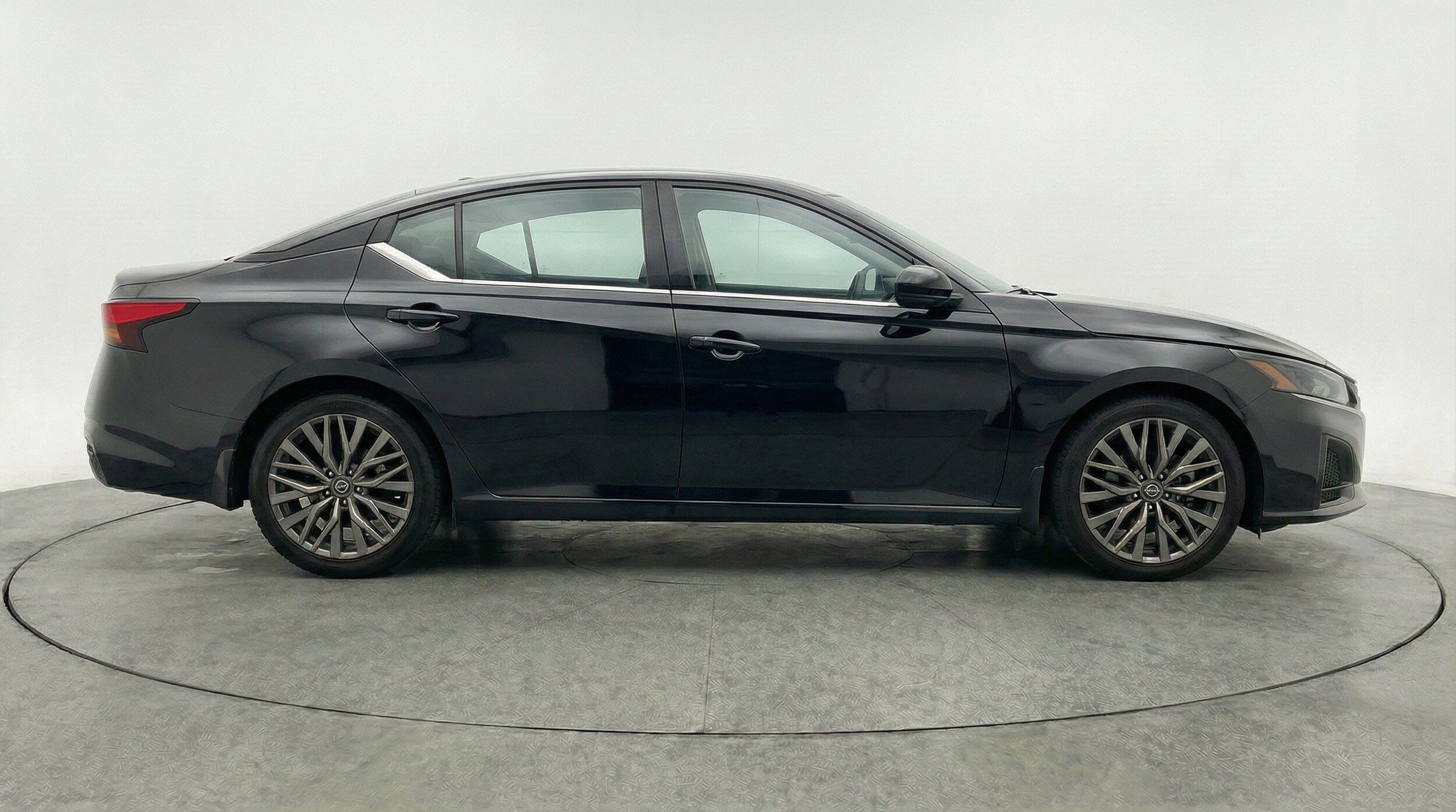 Thumbnail: 2025 Nissan Altima - 11