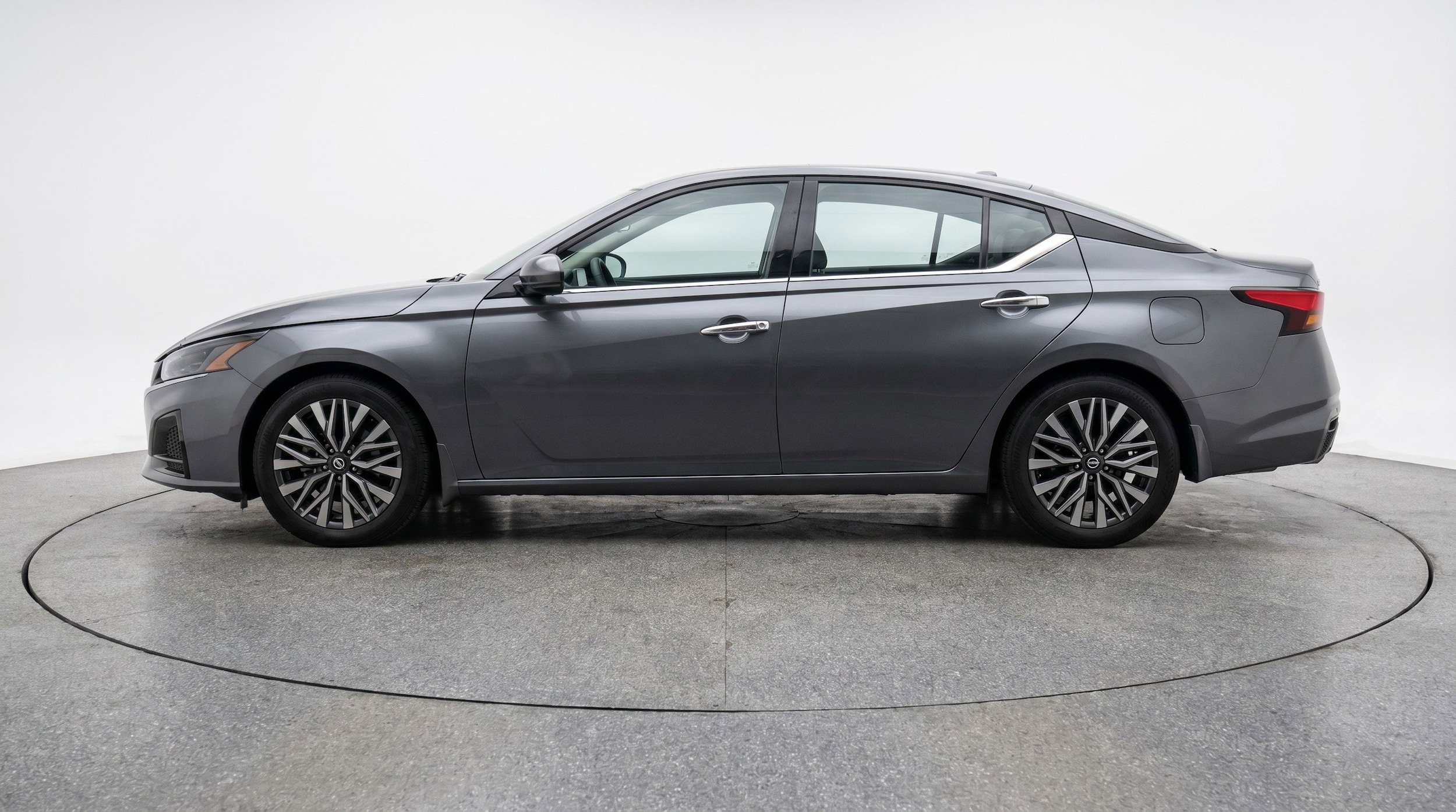 Thumbnail: 2025 Nissan Altima - 5