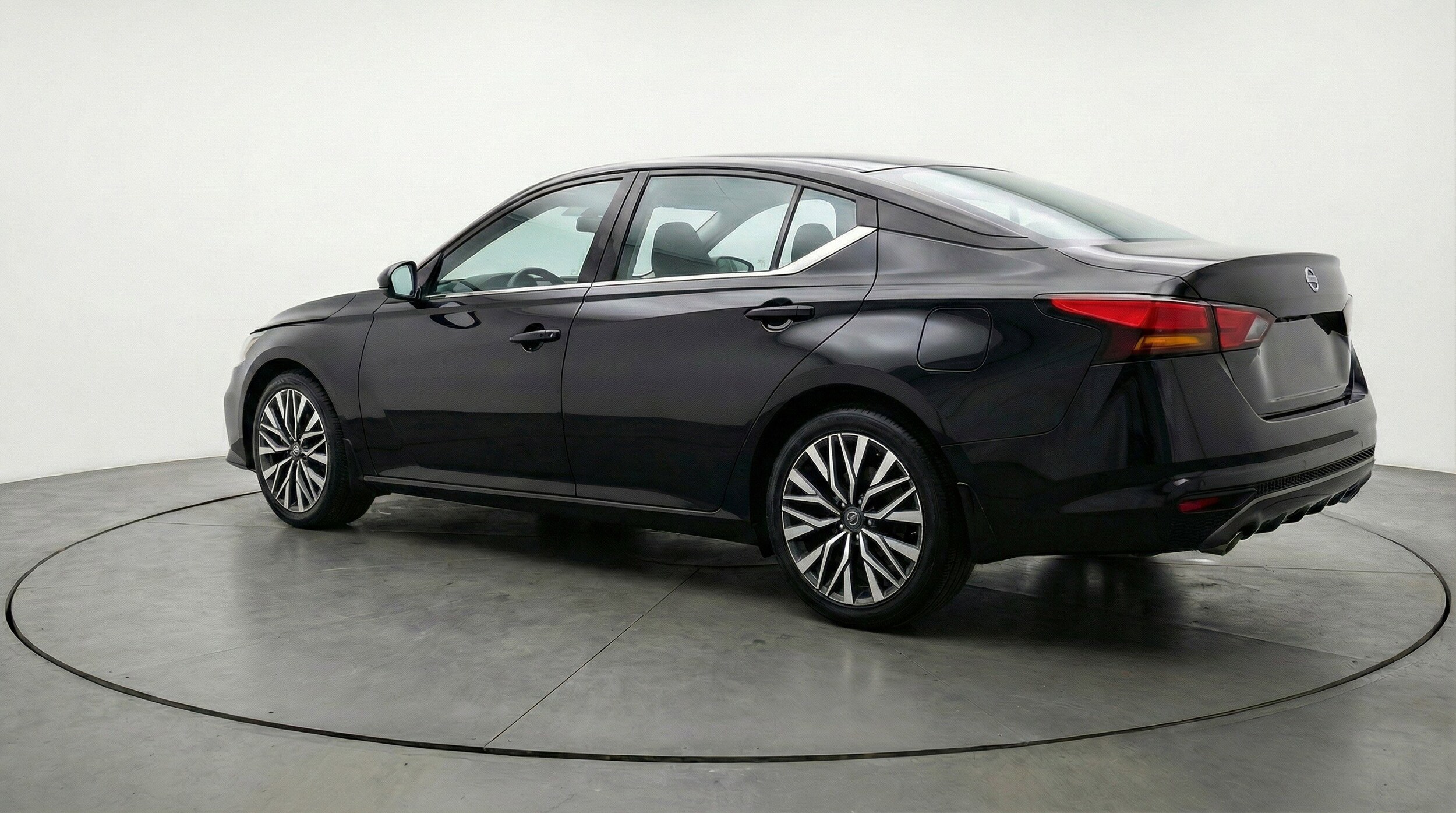 Thumbnail: 2025 Nissan Altima - 6