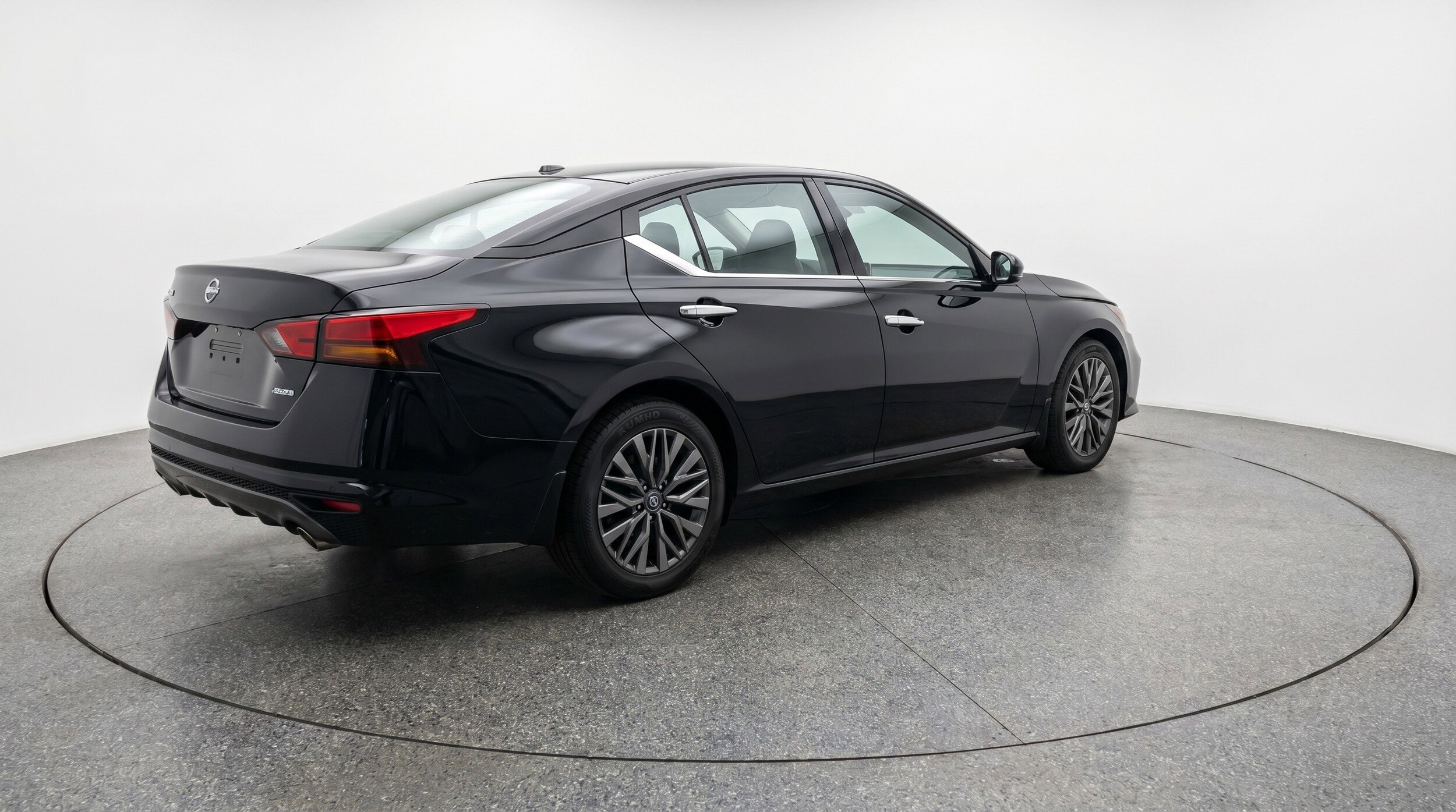 Thumbnail: 2025 Nissan Altima - 9