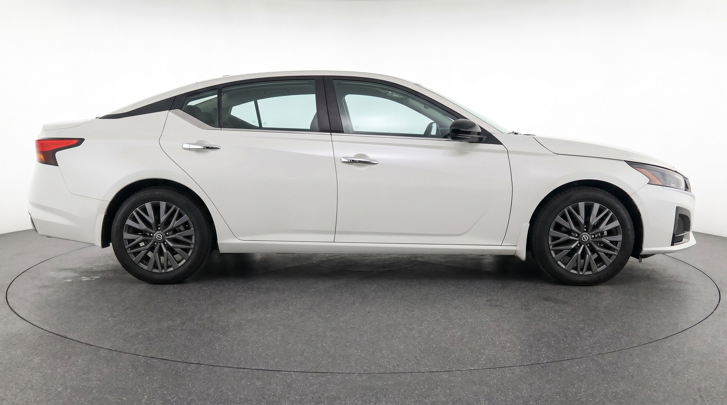 Thumbnail: 2025 Nissan Altima - 11