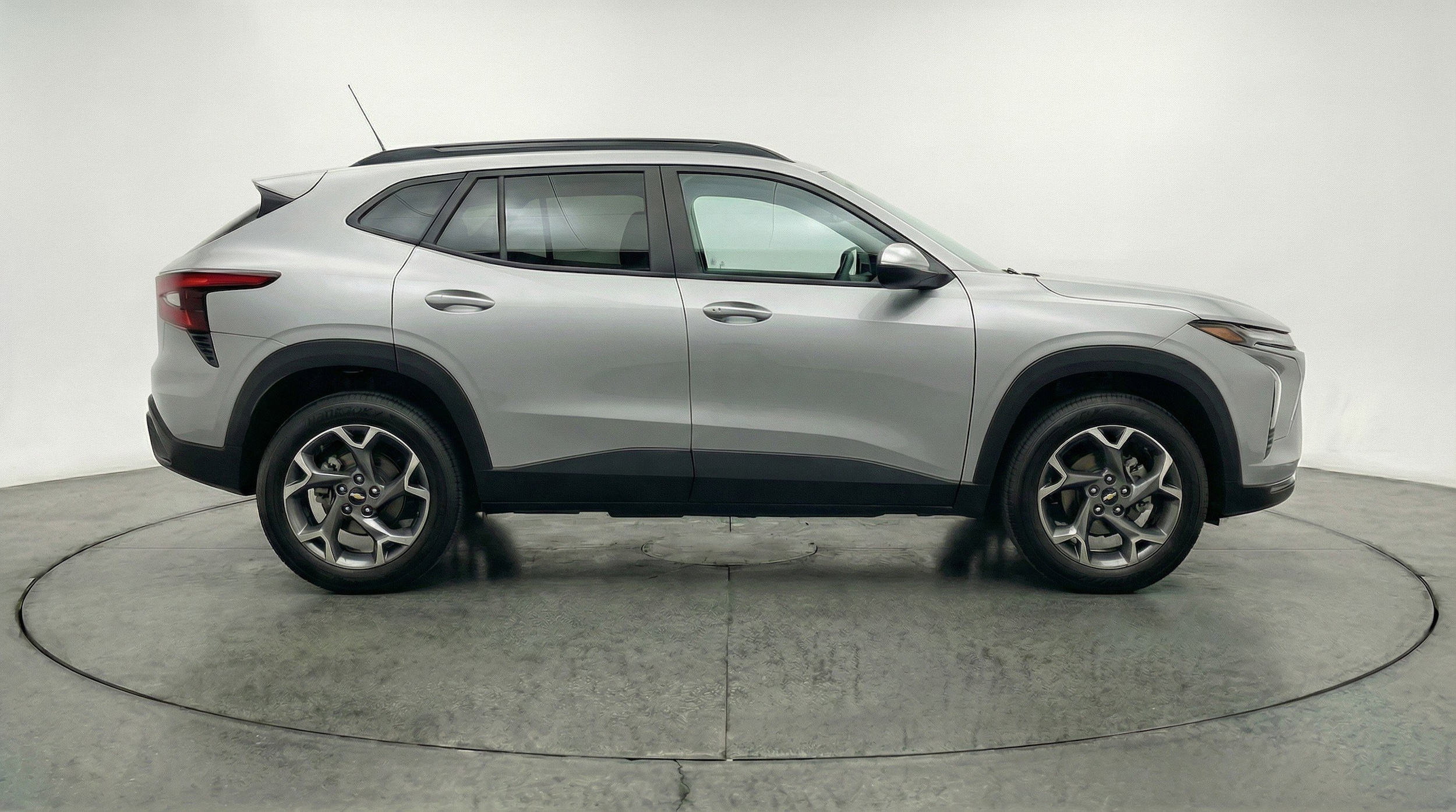 Thumbnail: 2025 Chevrolet Trax - 11