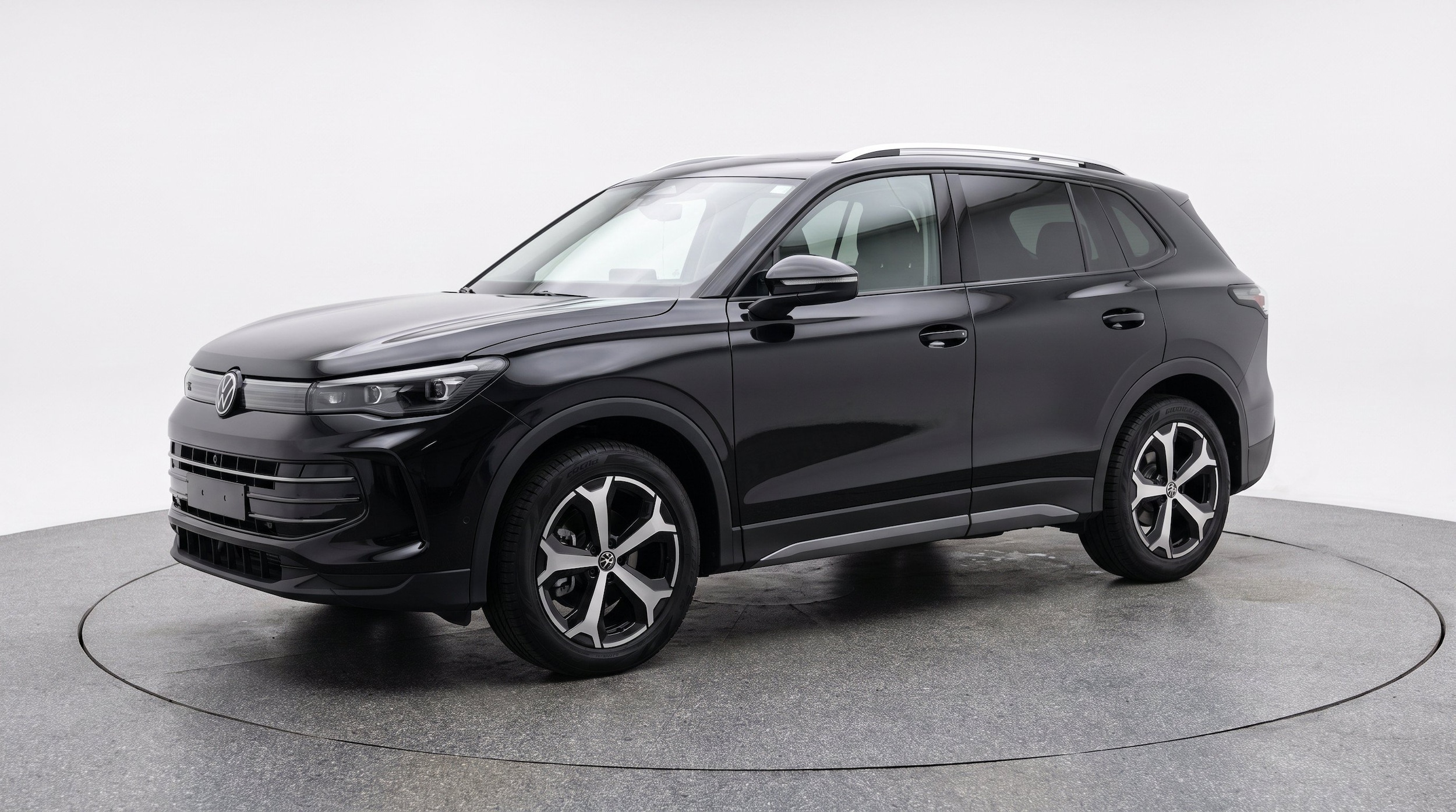Thumbnail: 2026 Volkswagen Tiguan - 3