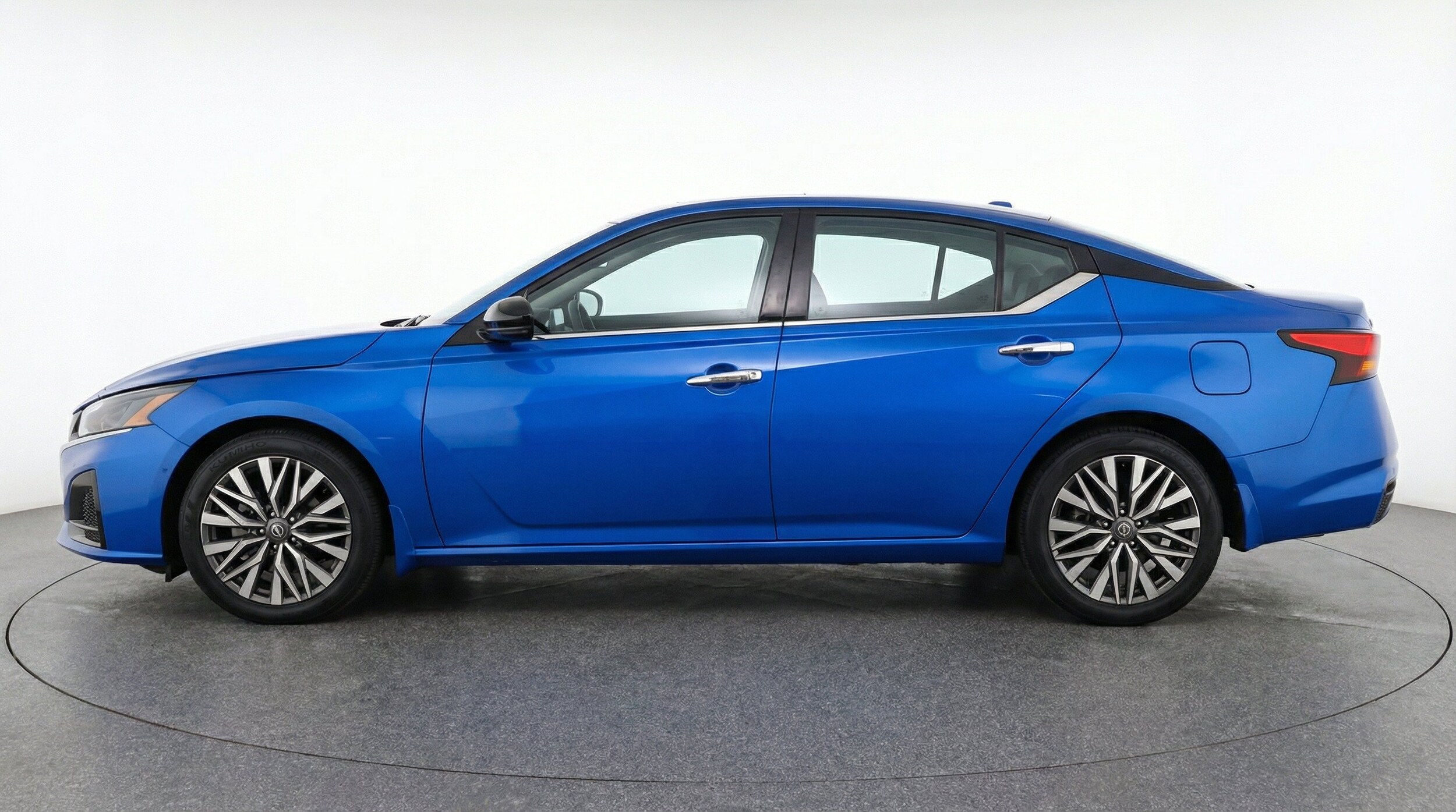 Thumbnail: 2025 Nissan Altima - 5