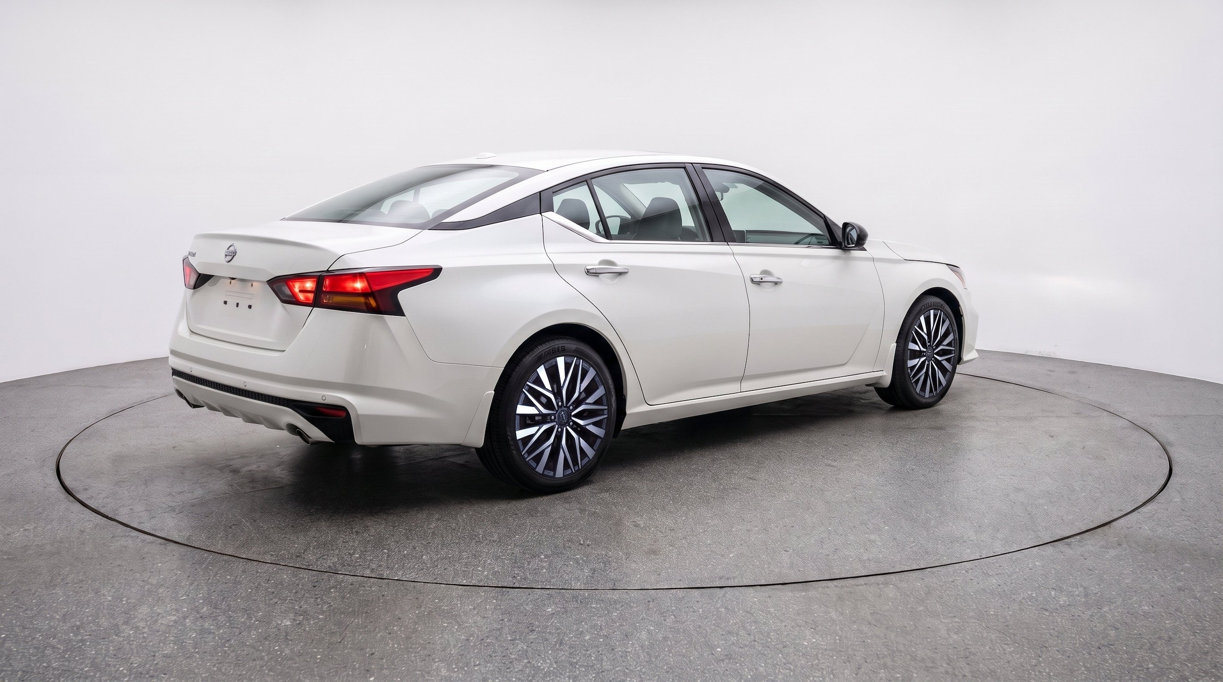 Thumbnail: 2025 Nissan Altima - 9