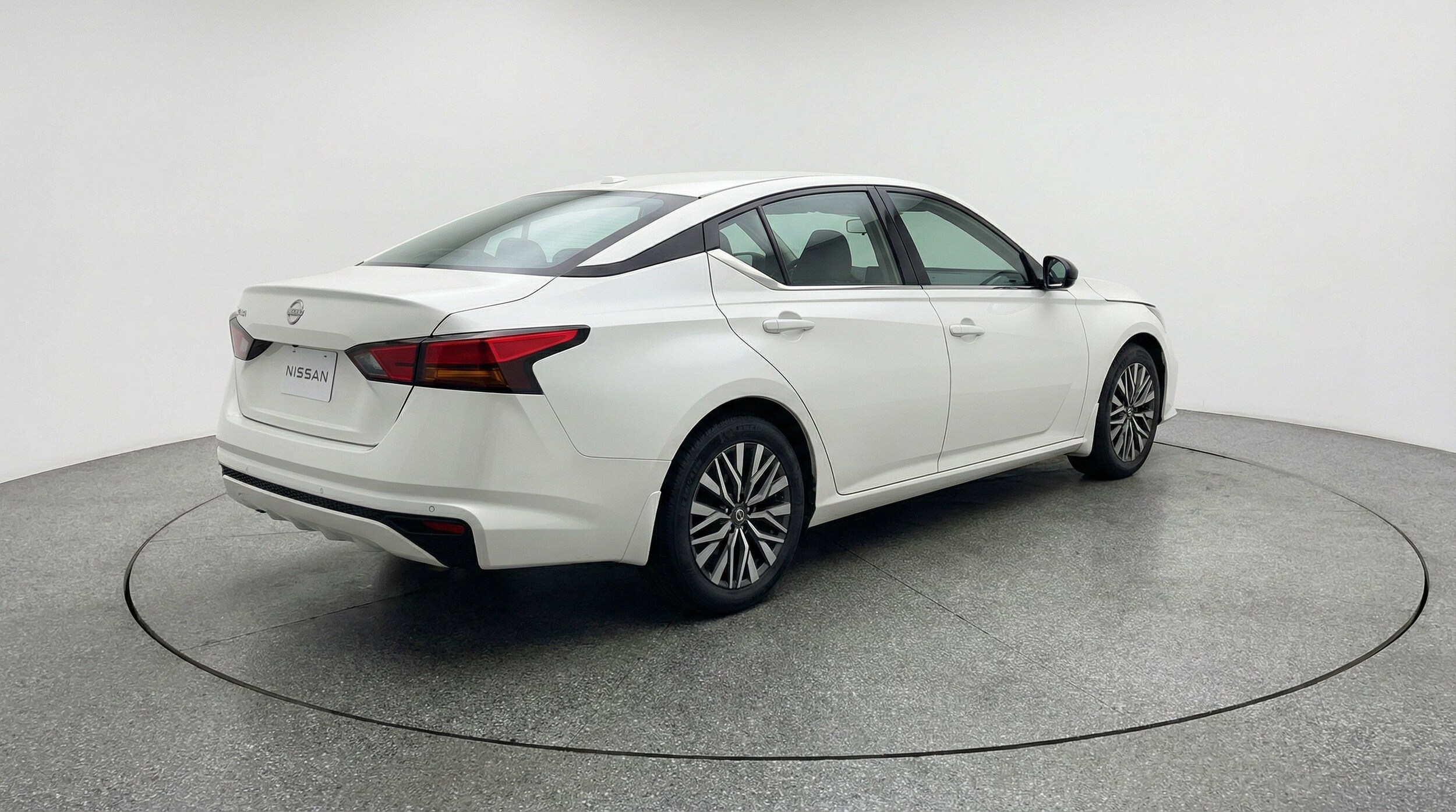 Thumbnail: 2025 Nissan Altima - 9