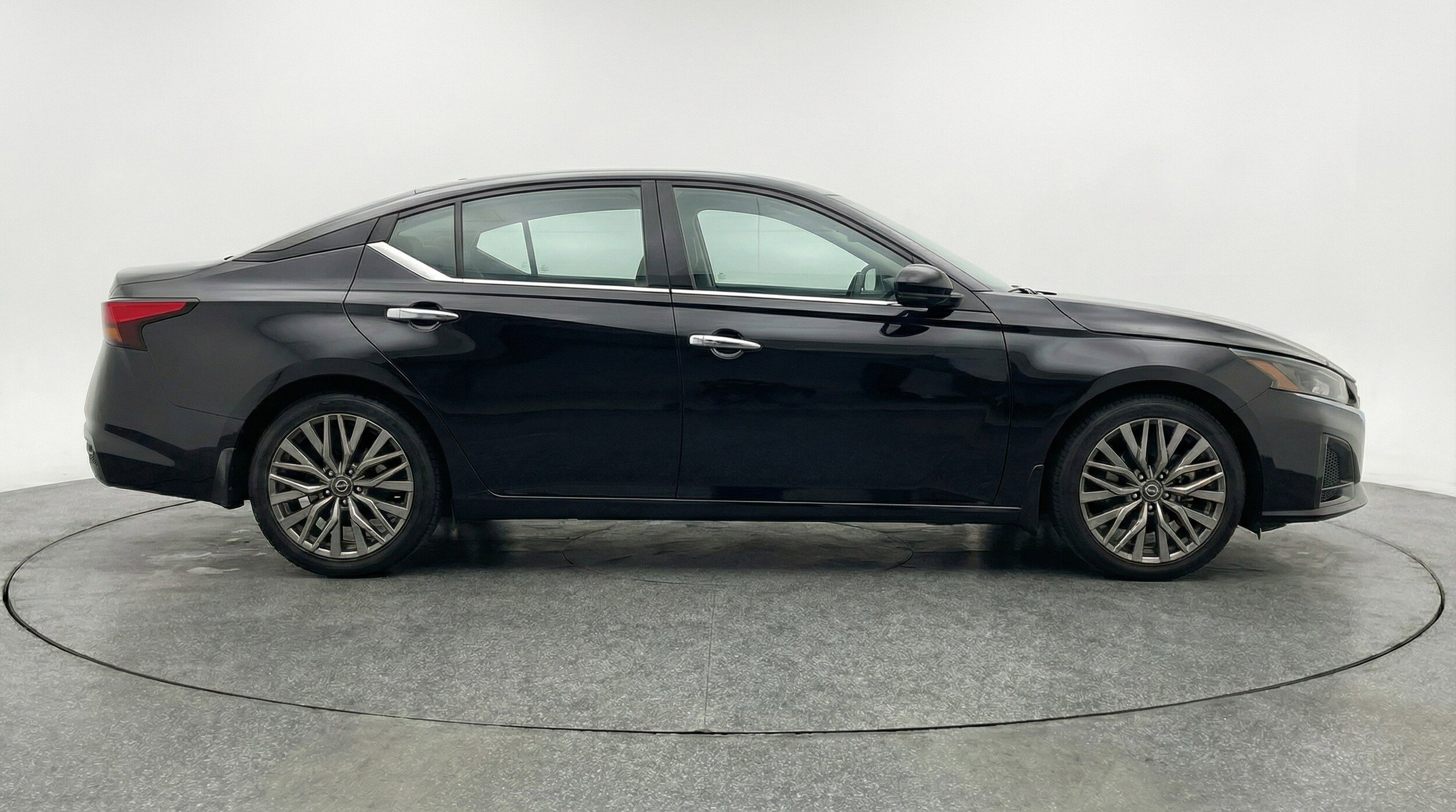 Thumbnail: 2025 Nissan Altima - 11