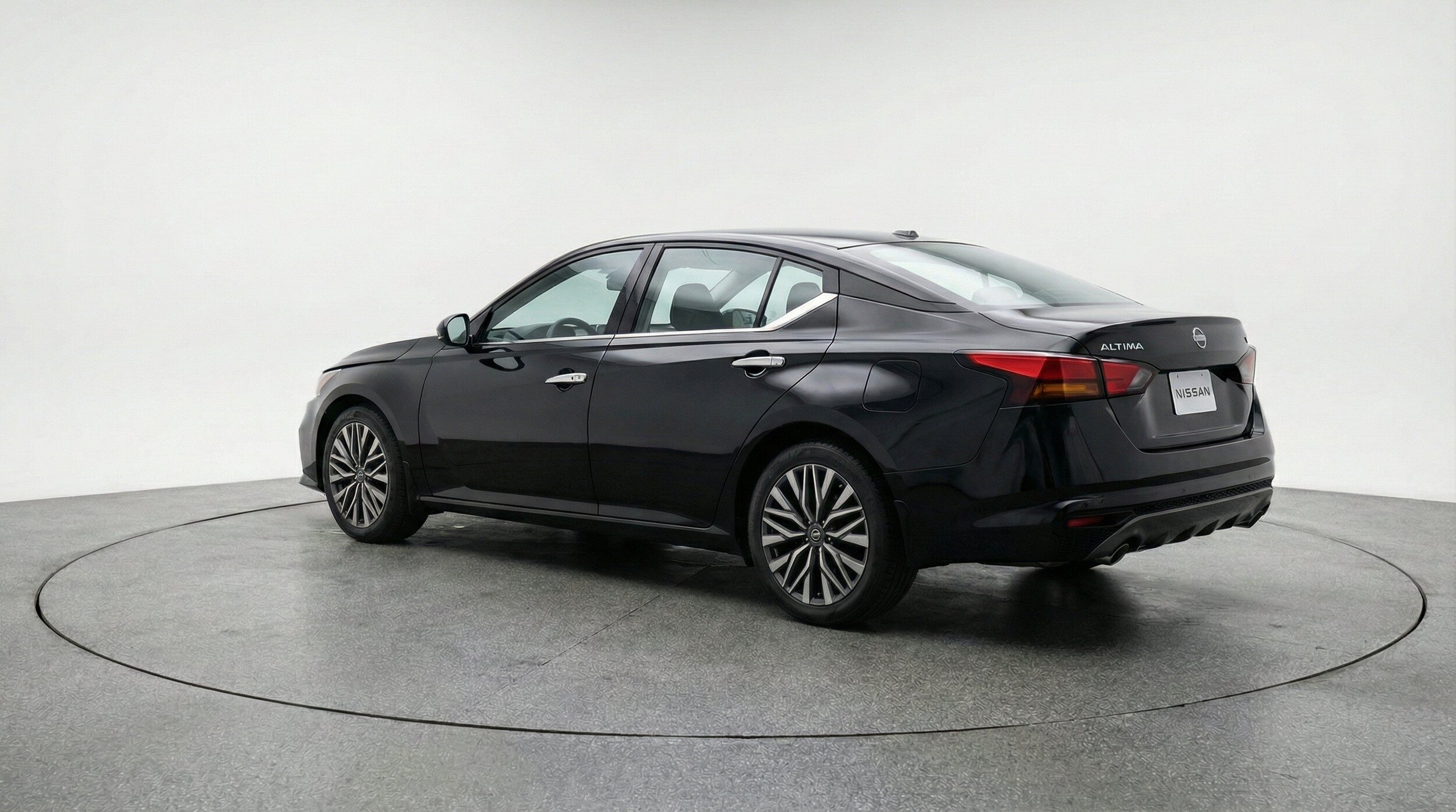 Thumbnail: 2025 Nissan Altima - 6