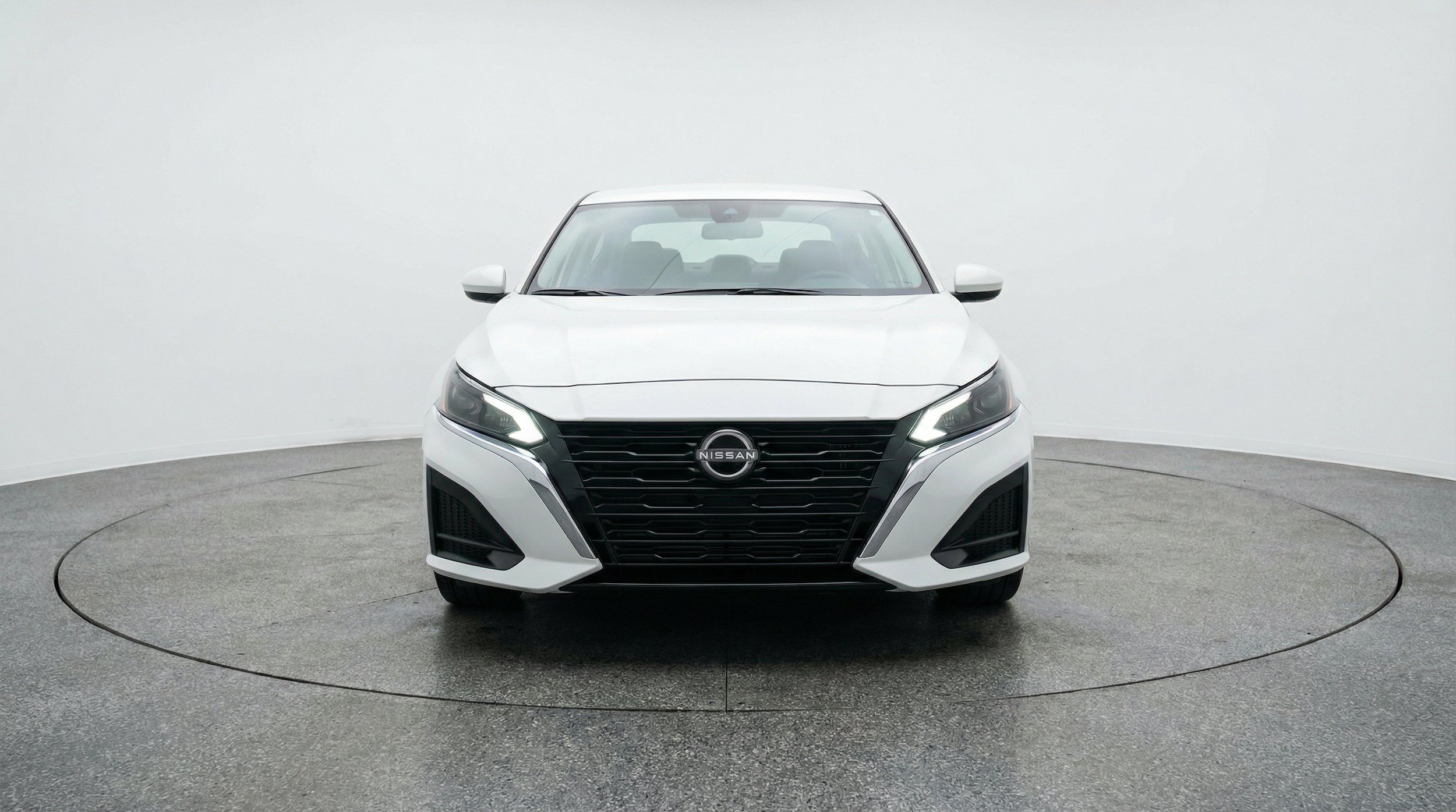 Thumbnail: 2025 Nissan Altima - 2